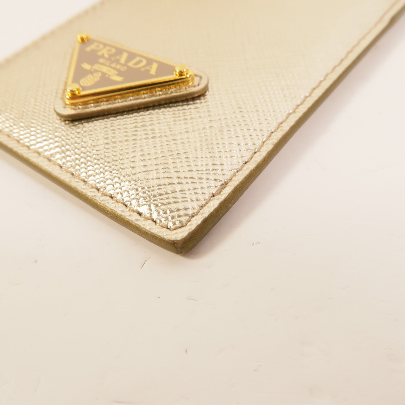 PRADA 牛皮皮革Saffiano Leather Badge Holde卡片套/證件套
