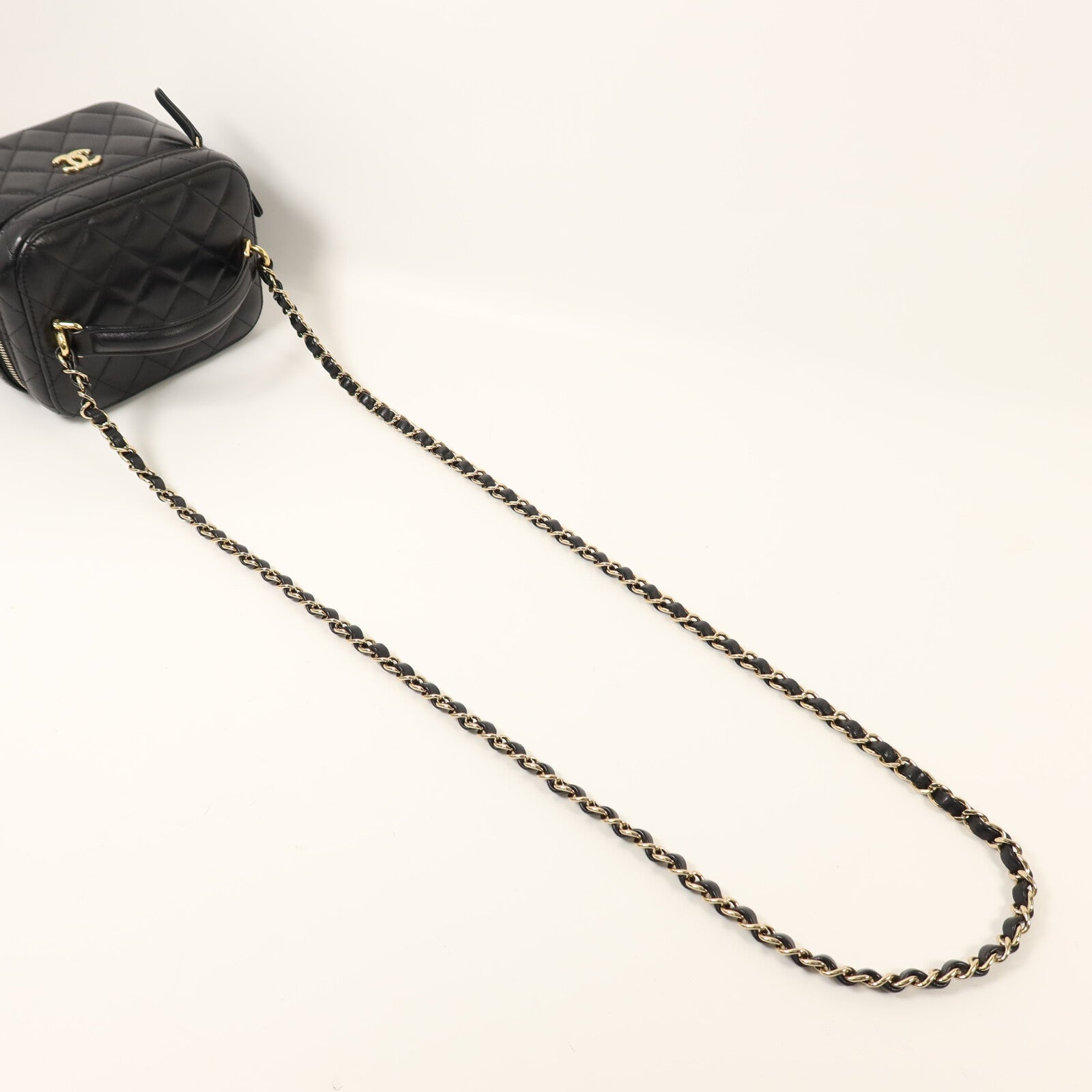 CHANEL 羊皮皮革Vanity Case金扣鏈帶手挽肩背袋