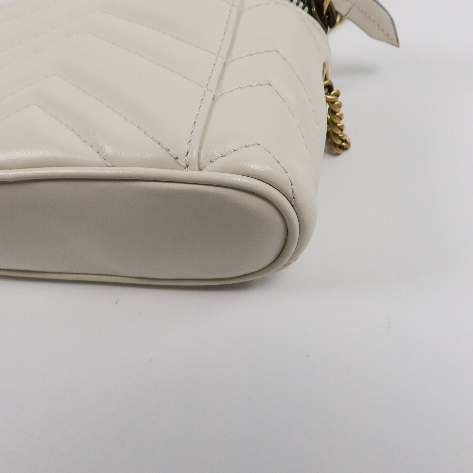 GUCCI 牛皮皮革GG Marmont鏈帶肩背袋