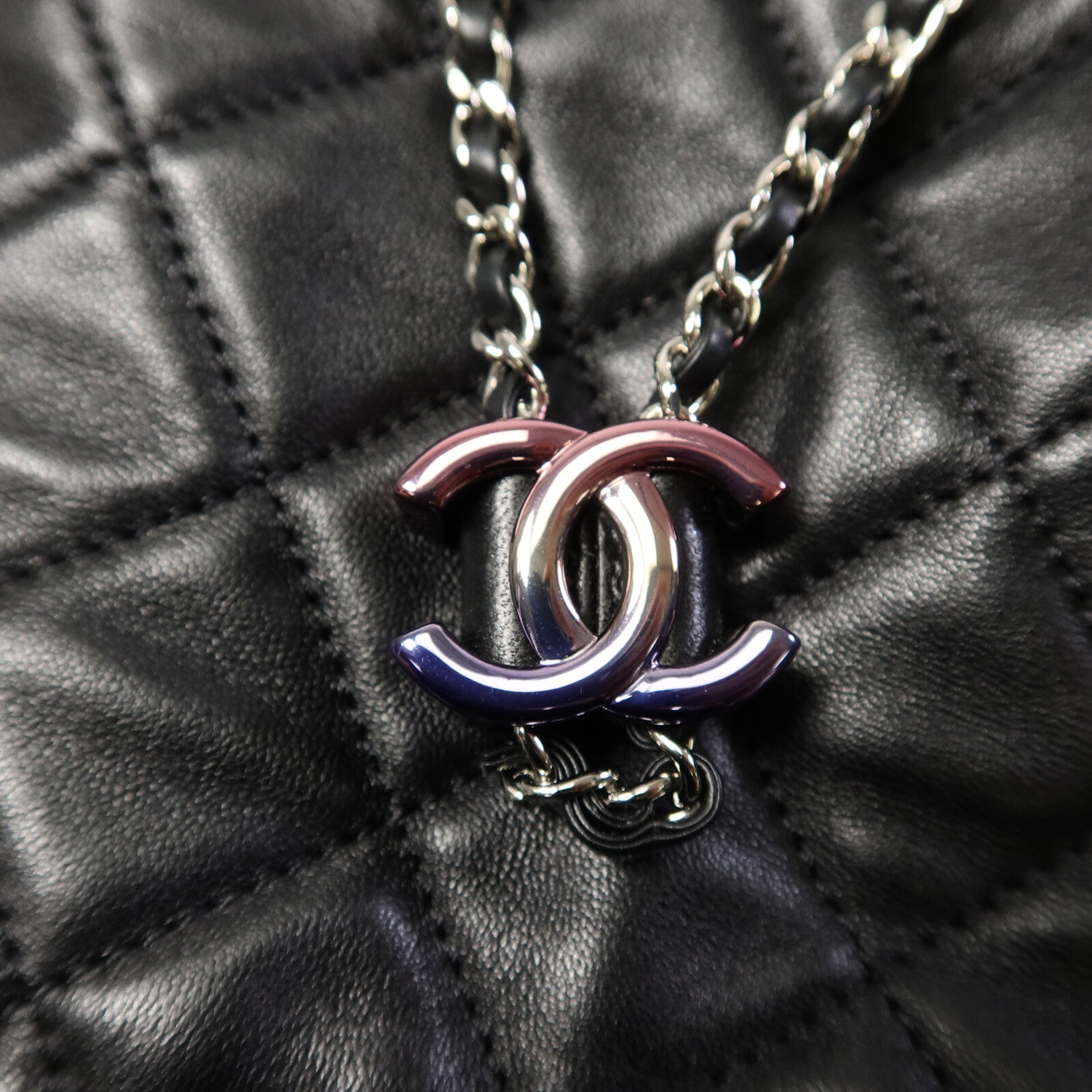 CHANEL 【激減優惠】羊皮皮革Bucket Bag鏈帶肩背袋
