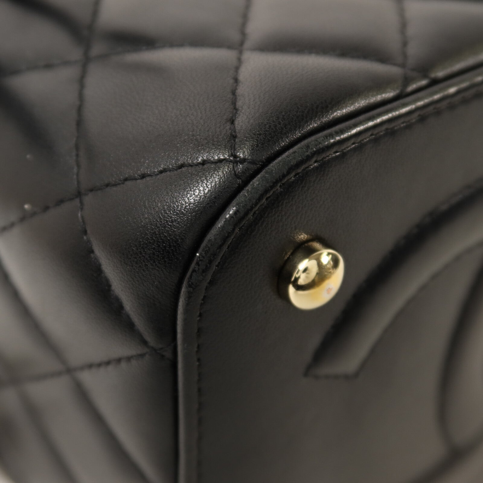 CHANEL 羊皮皮革Vanity Case金扣鏈帶手挽肩背袋