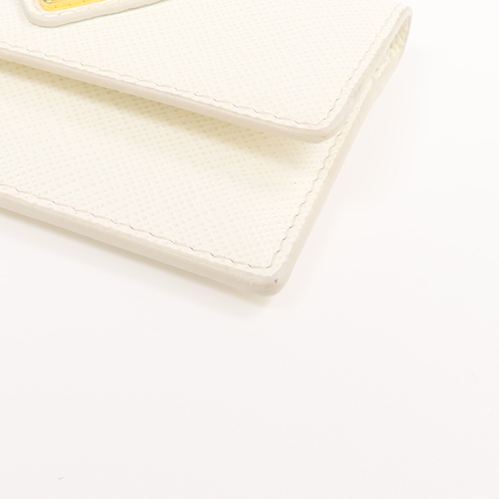 PRADA Saffiano皮革Card Case金扣卡片套