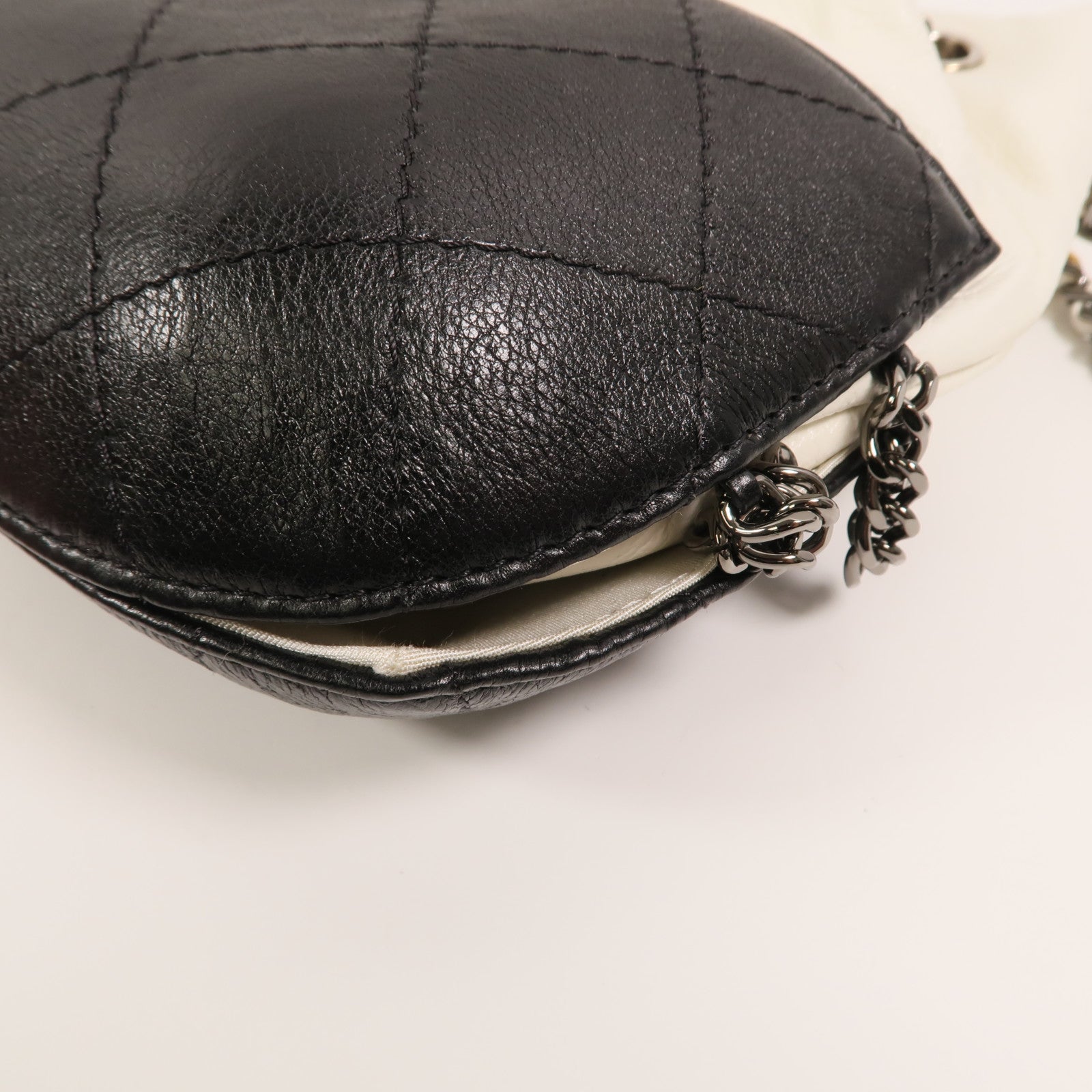 CHANEL 牛皮皮革Gabrielle Bucket鏈帶肩背袋