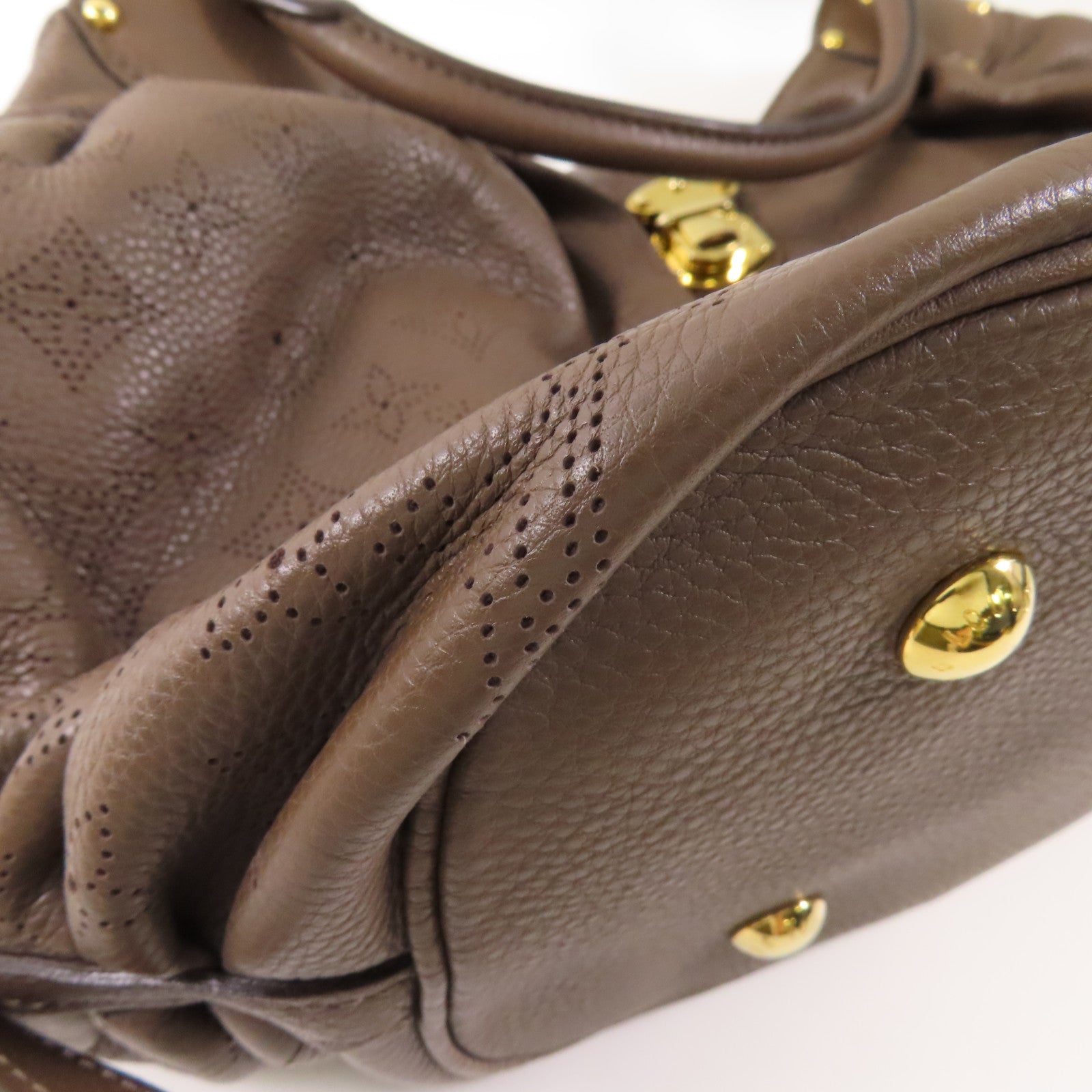 LOUIS VUITTON Mahina皮革Mahina金扣肩背袋