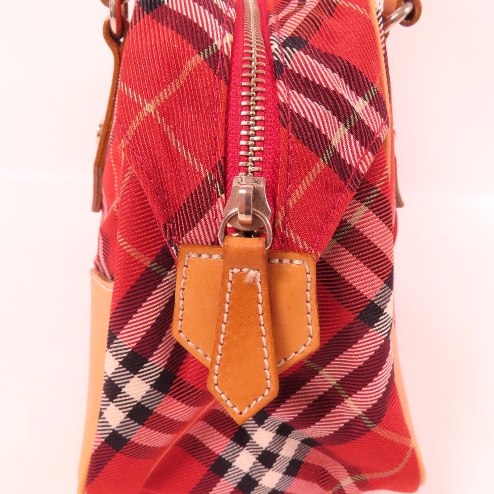 BURBERRY BLUE LABEL 帆布THand Bag銀扣手挽袋