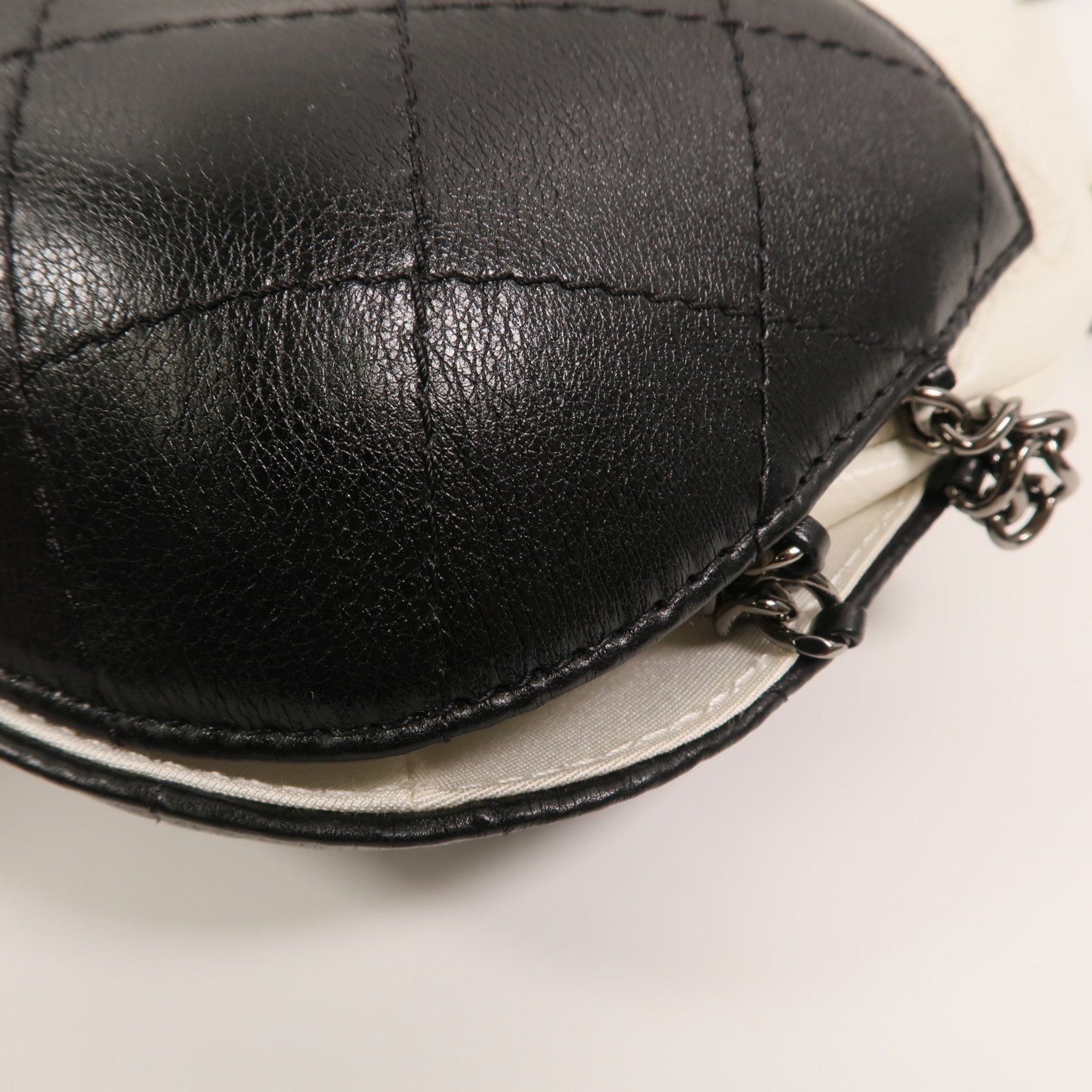 CHANEL 牛皮皮革Gabrielle Bucket鏈帶肩背袋