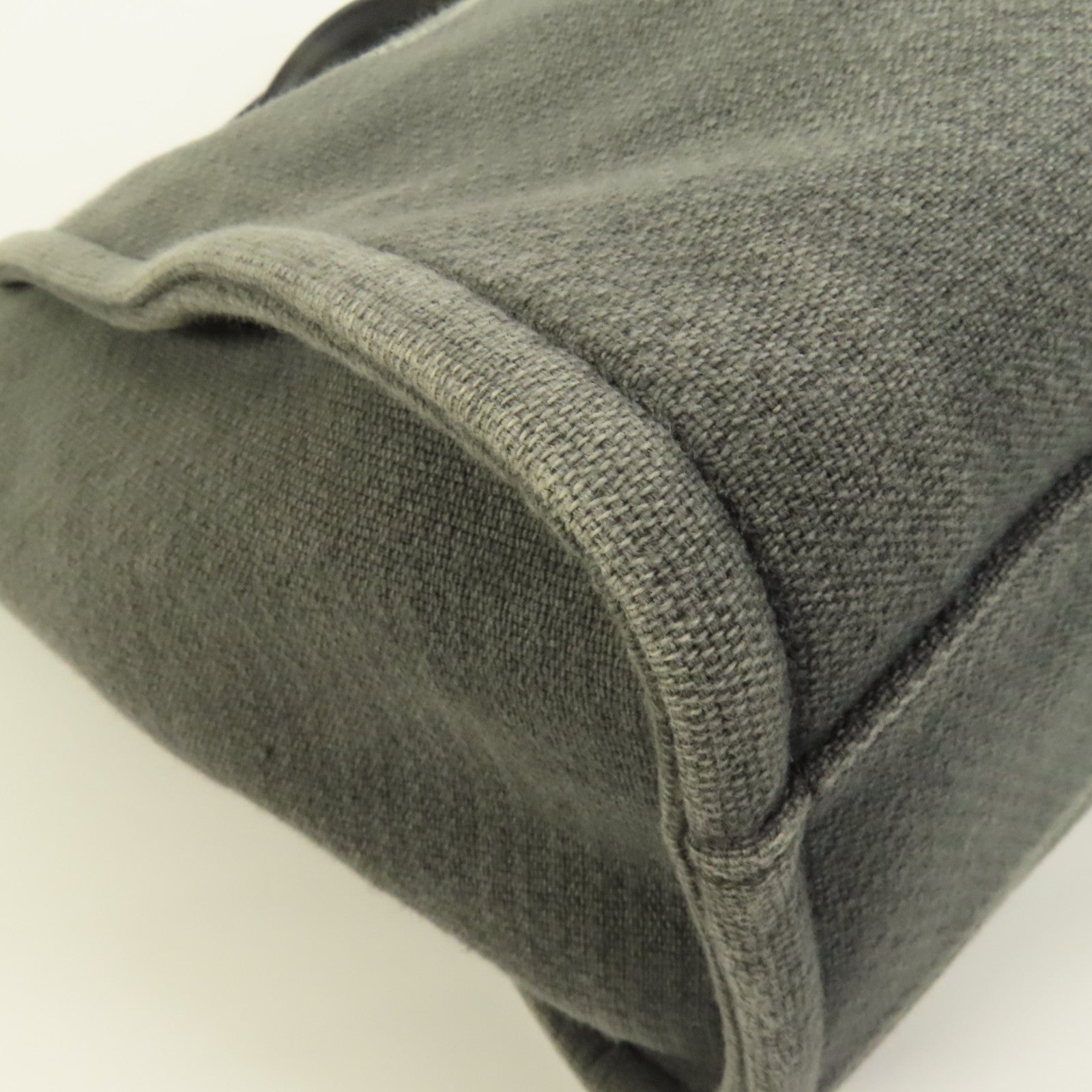 CHANEL 帆布Deauville銀扣鏈帶肩背袋