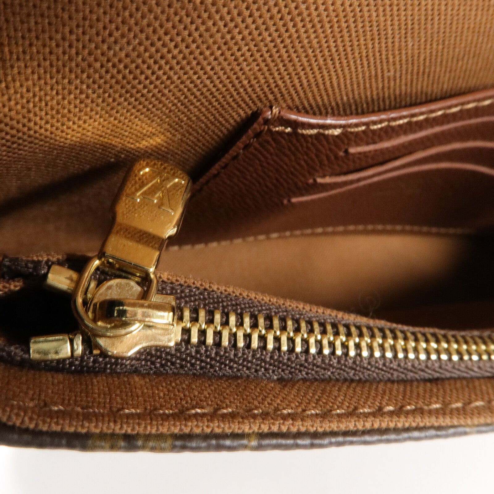 LOUIS VUITTON Monogram Wallet On Chain Ivy肩背袋