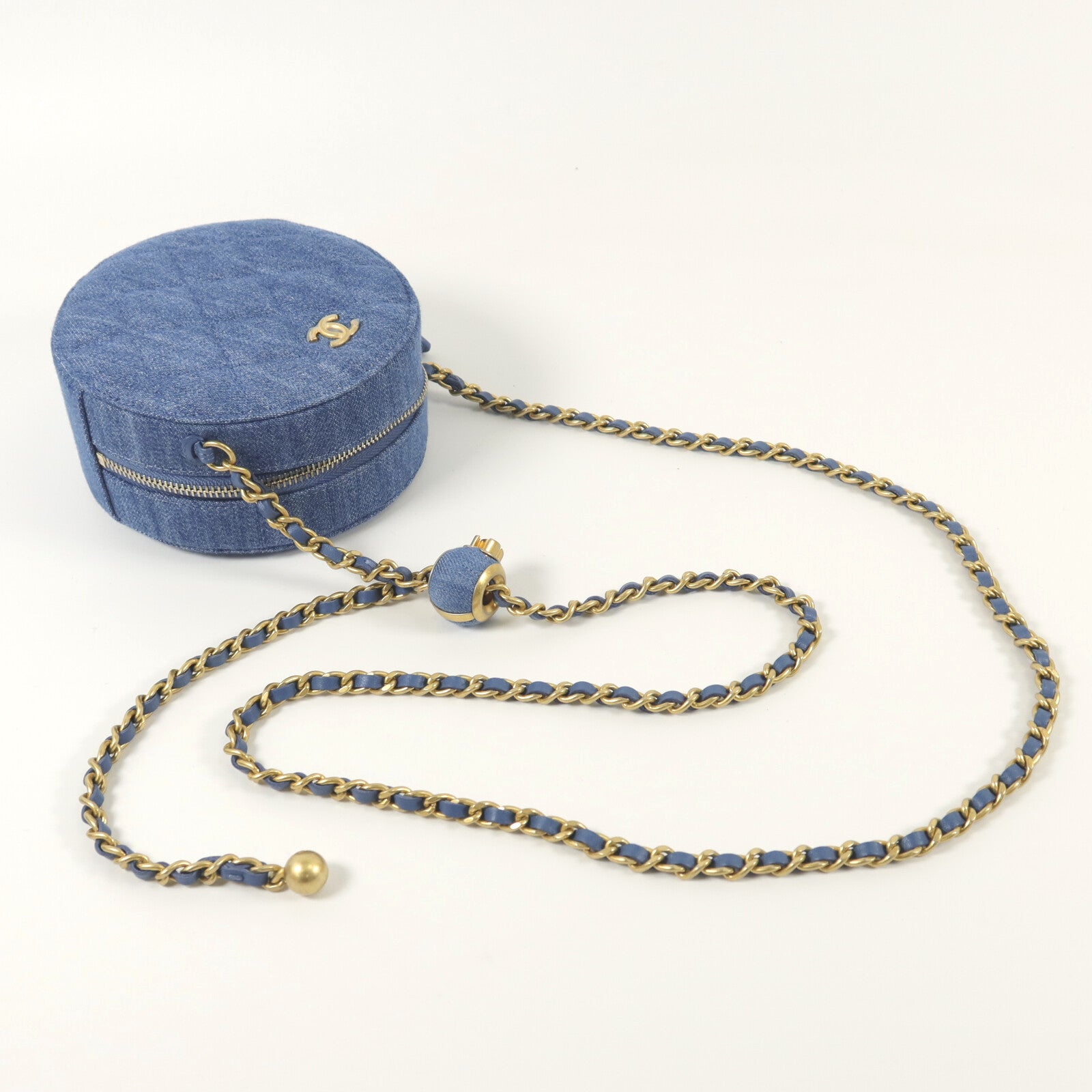 CHANEL 牛仔布Round Crush Gold Ball鏈帶肩背袋