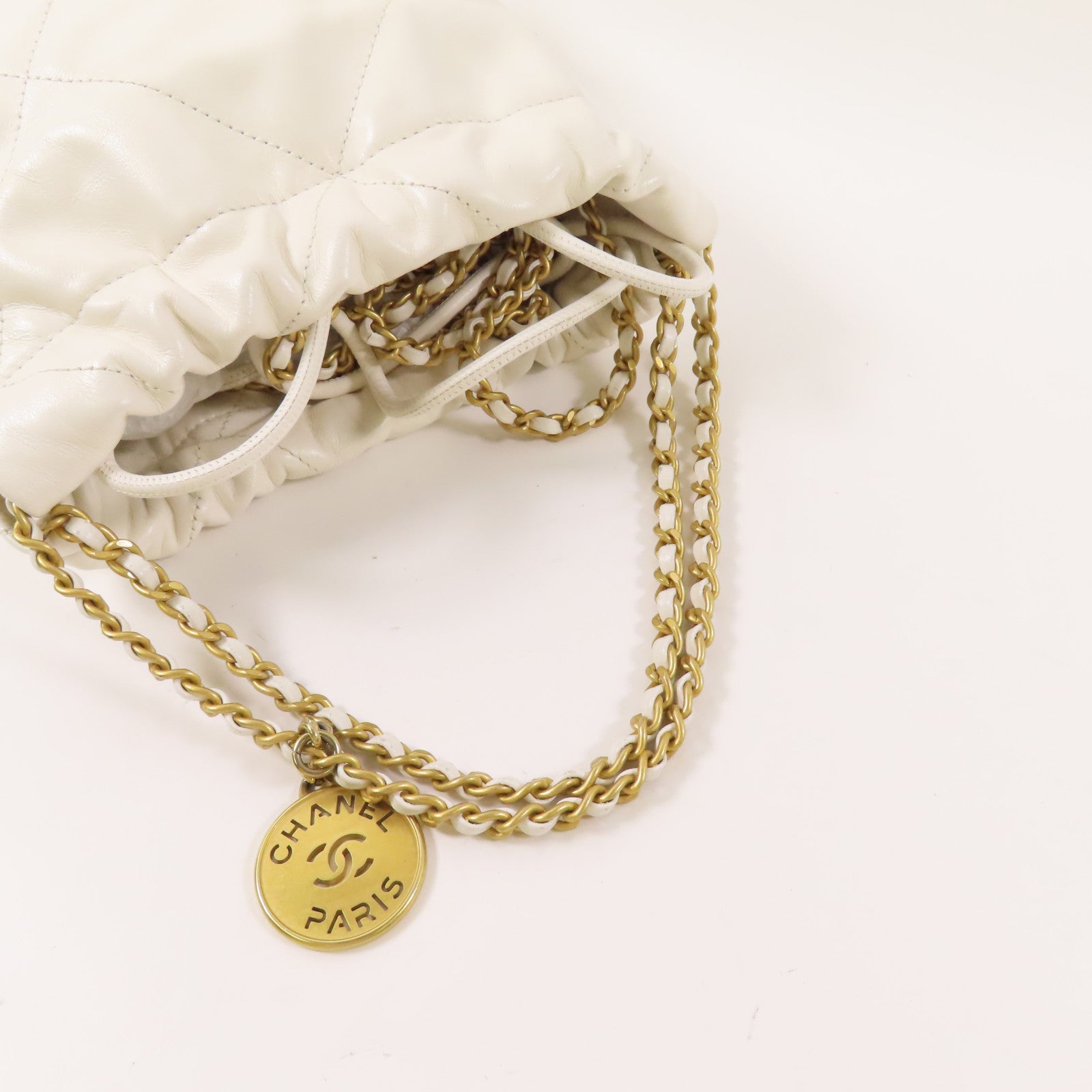 CHANEL 牛皮皮革Mini 22金扣鏈帶肩背袋