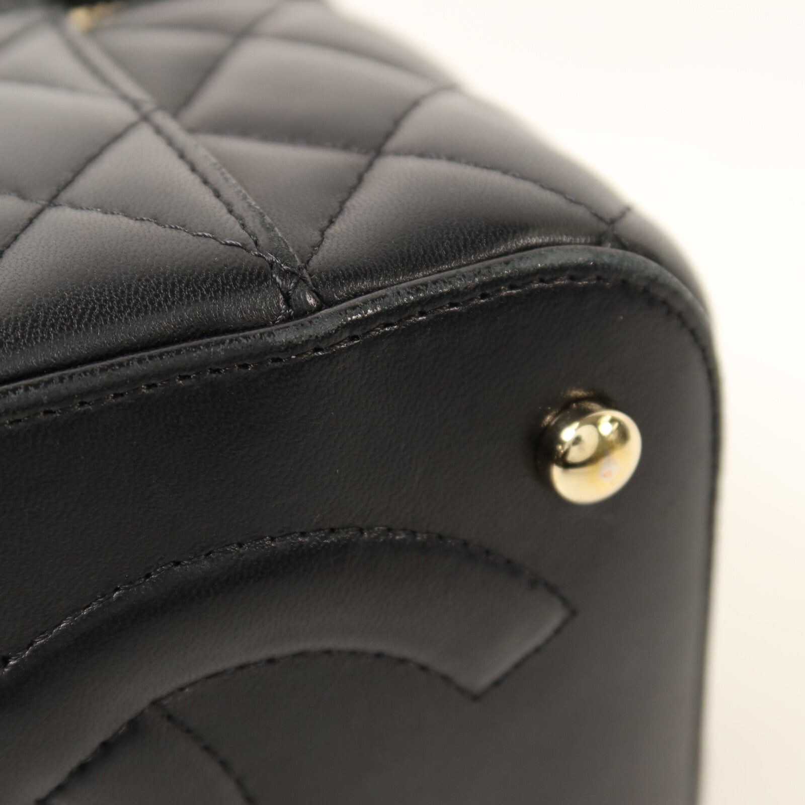 CHANEL 羊皮皮革Vanity Case金扣鏈帶手挽肩背袋