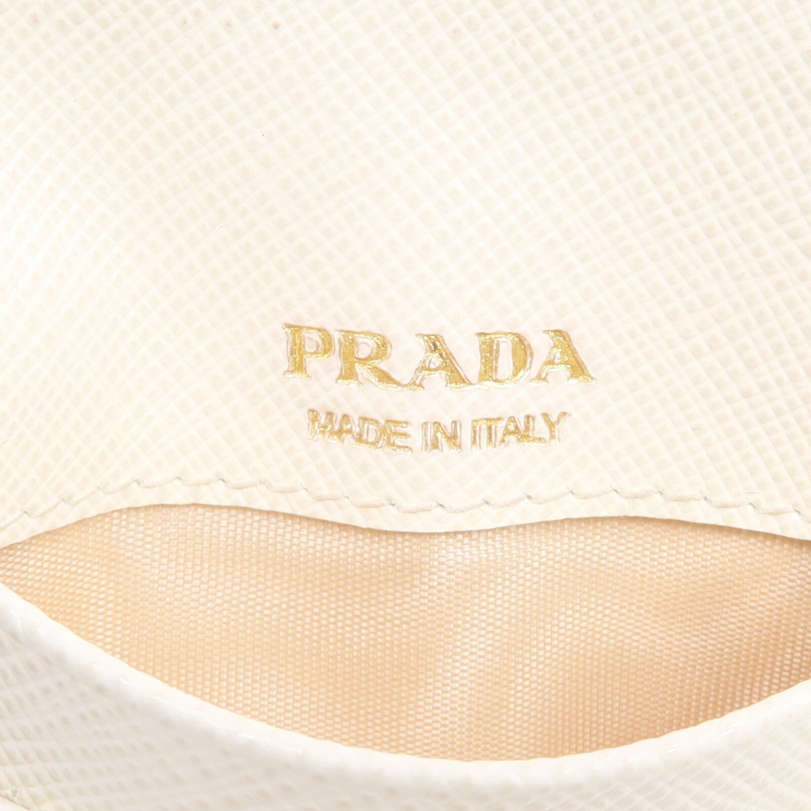 PRADA Saffiano皮革Card Case金扣卡片套