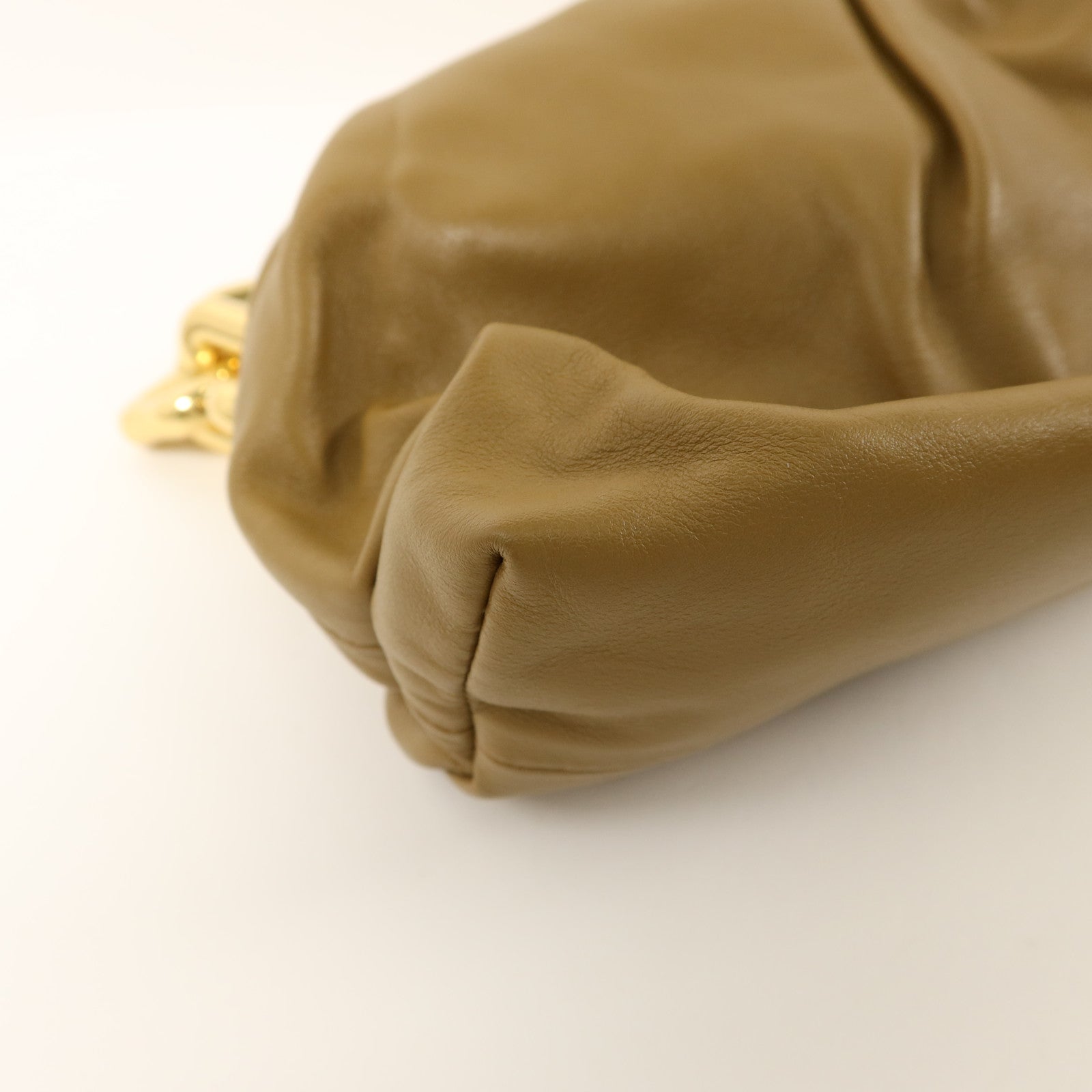 BOTTEGA VENETA 牛皮皮革The Chain Pouch鏈帶肩背袋
