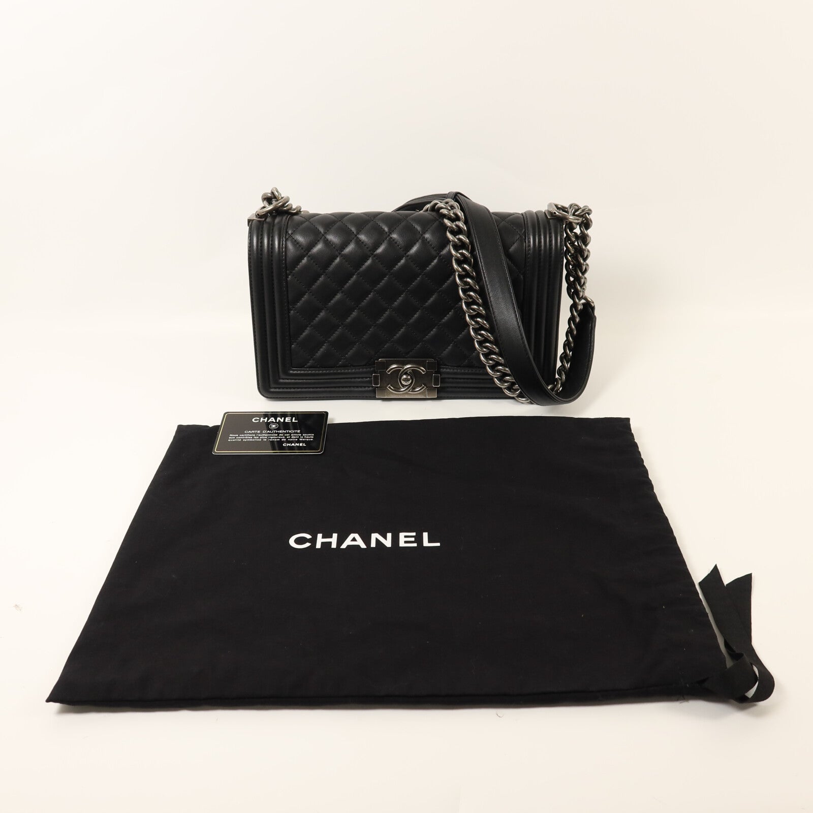 CHANEL 羊皮皮革Boy 25銀扣鏈帶肩背袋