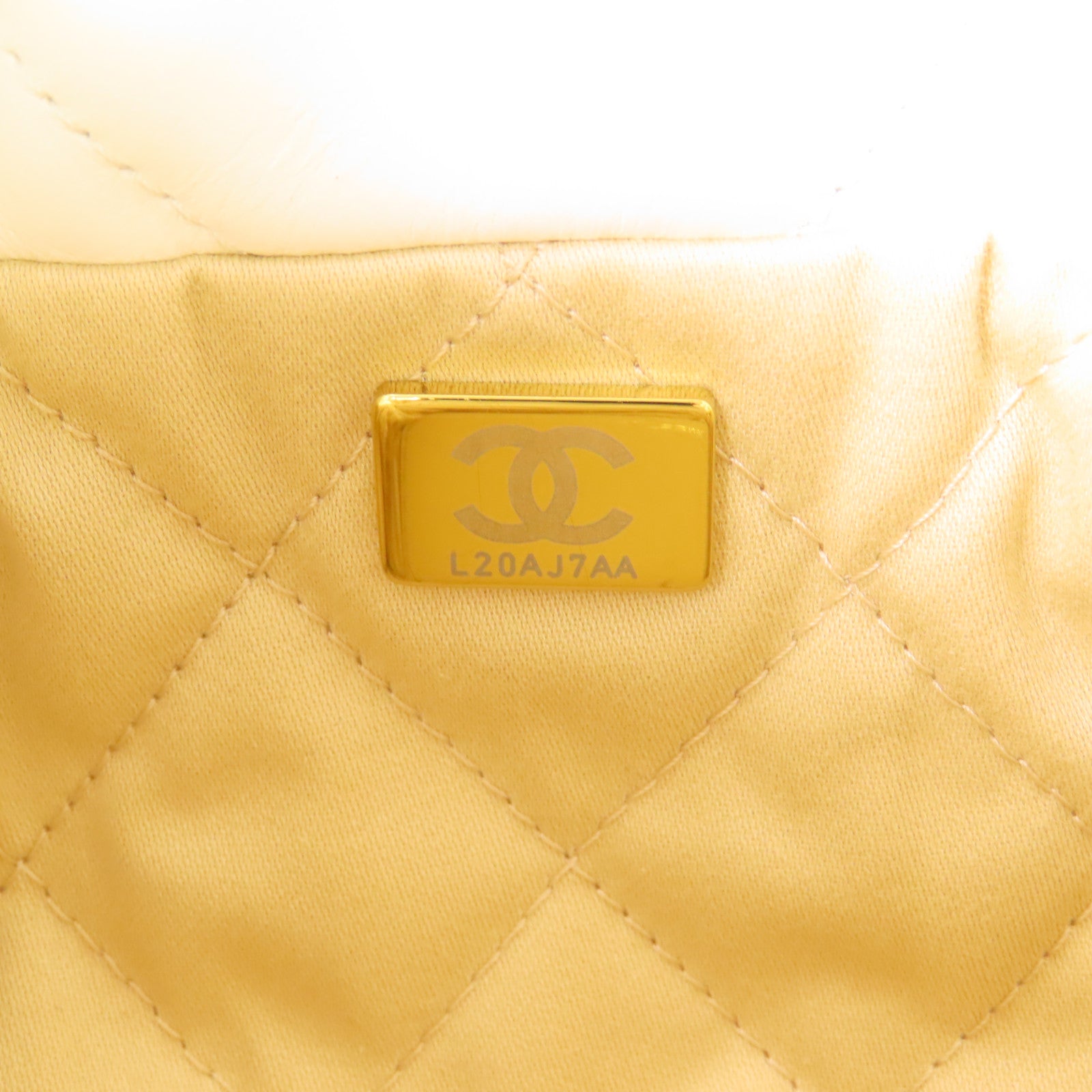 CHANEL 牛皮皮革Mini 22金扣鏈帶肩背袋