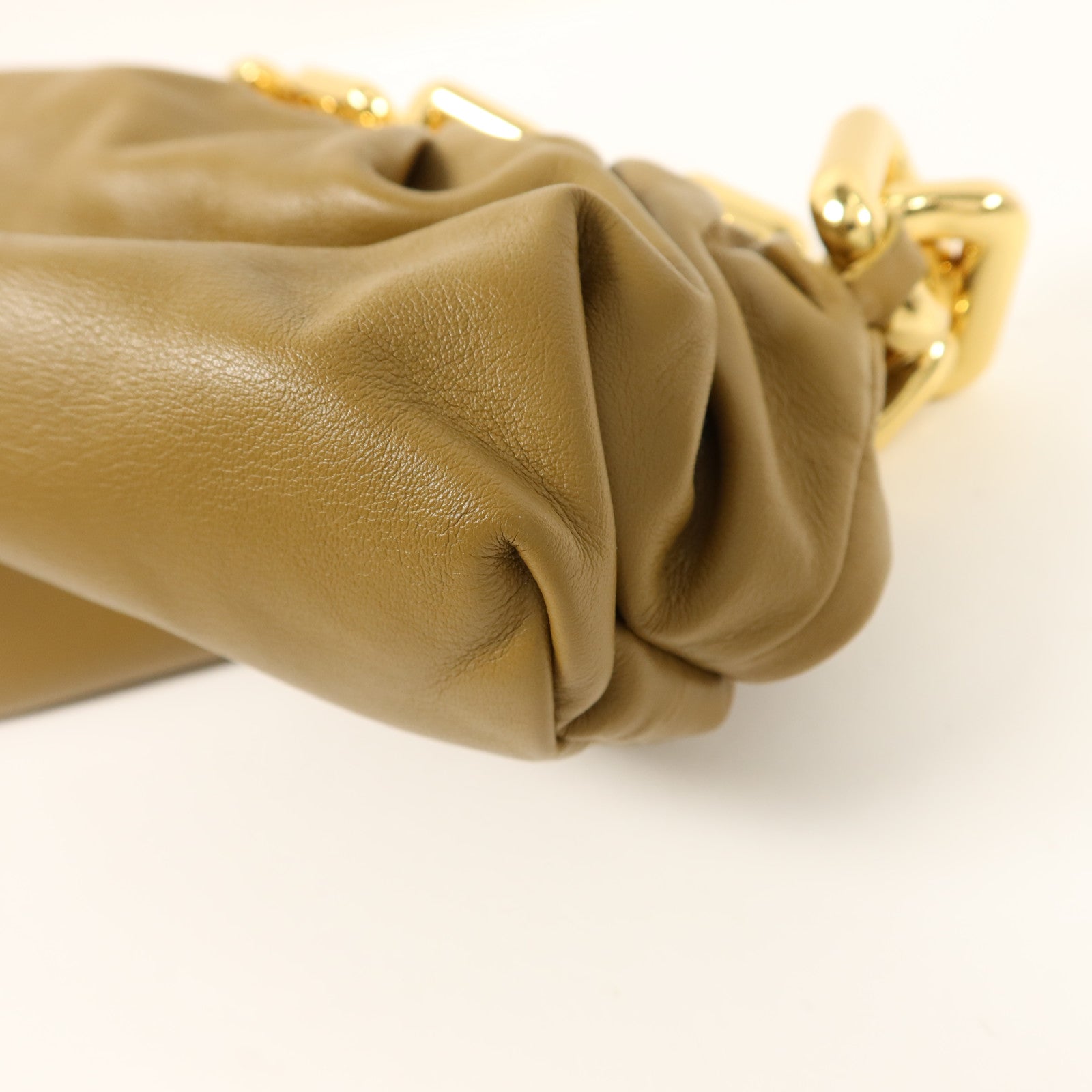 BOTTEGA VENETA 牛皮皮革The Chain Pouch鏈帶肩背袋