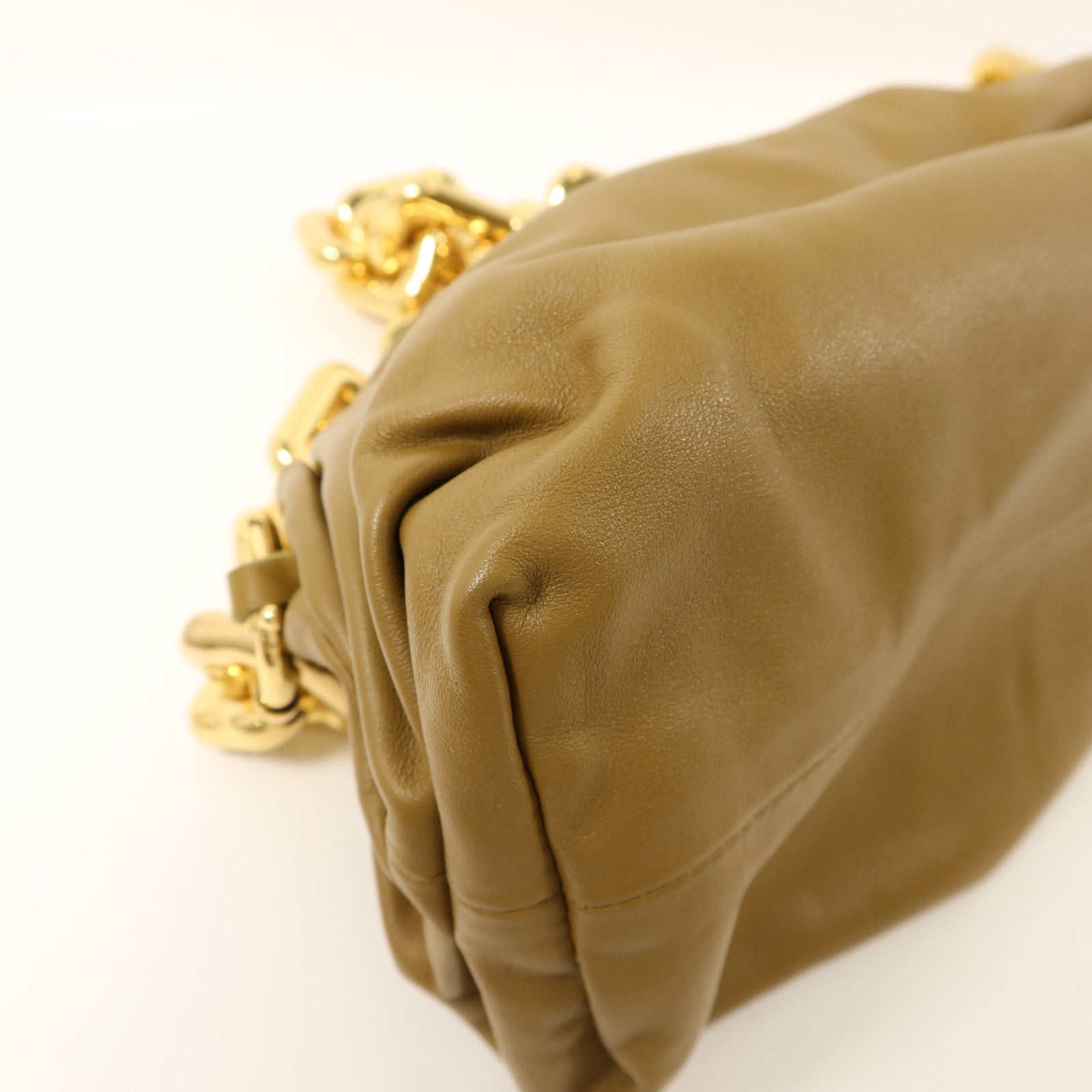BOTTEGA VENETA 牛皮皮革The Chain Pouch鏈帶肩背袋