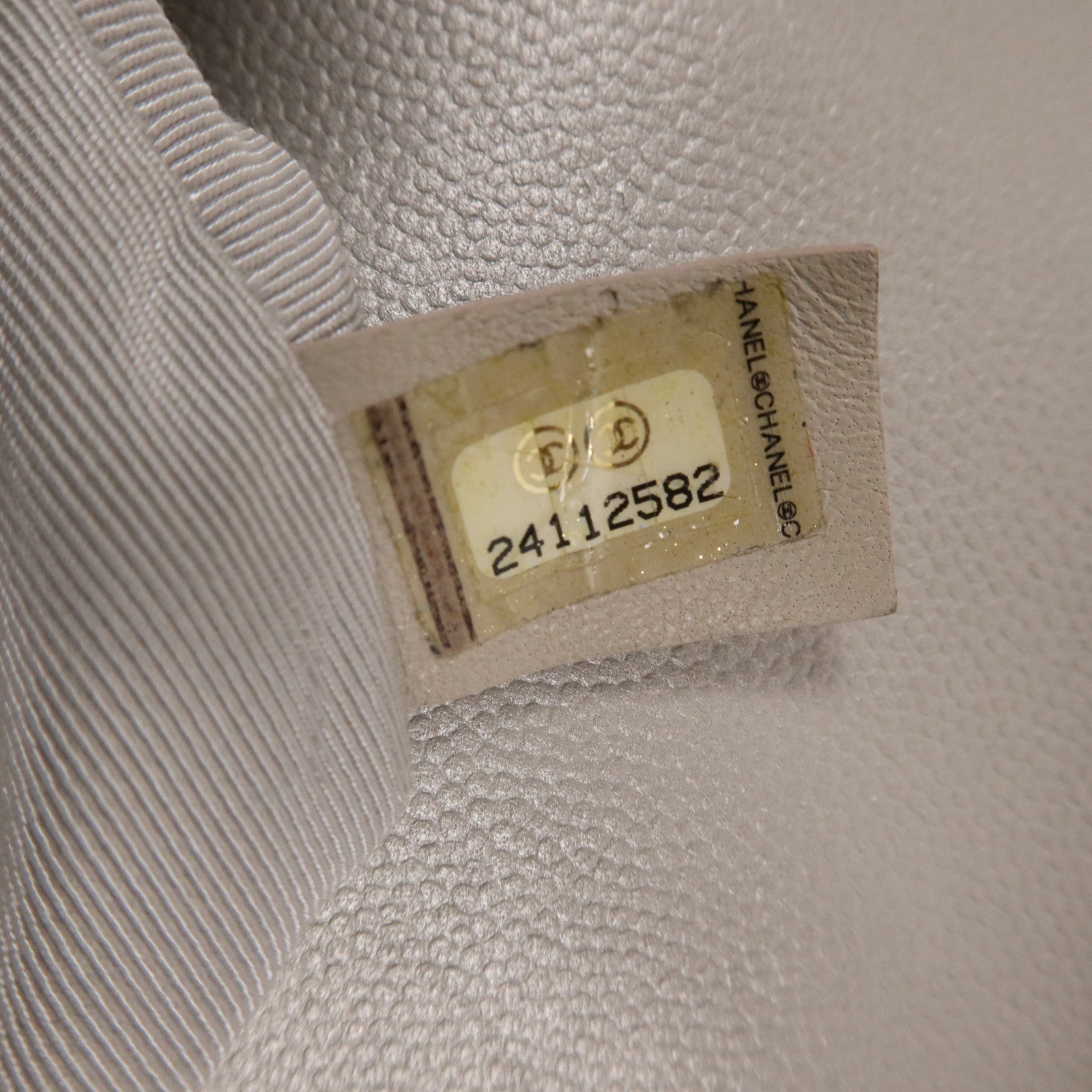 CHANEL 牛皮皮革Boy 25銀扣鏈帶肩背袋