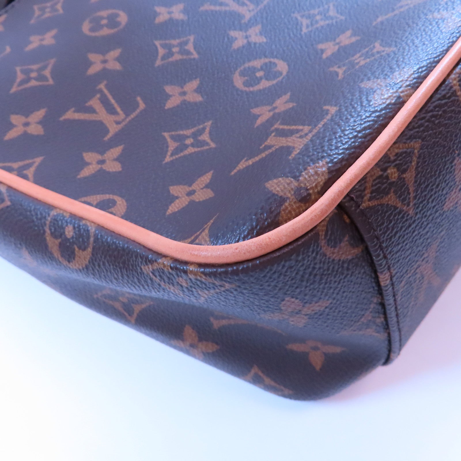 LOUIS VUITTON Monogram Valmy MM金扣肩背袋啡色