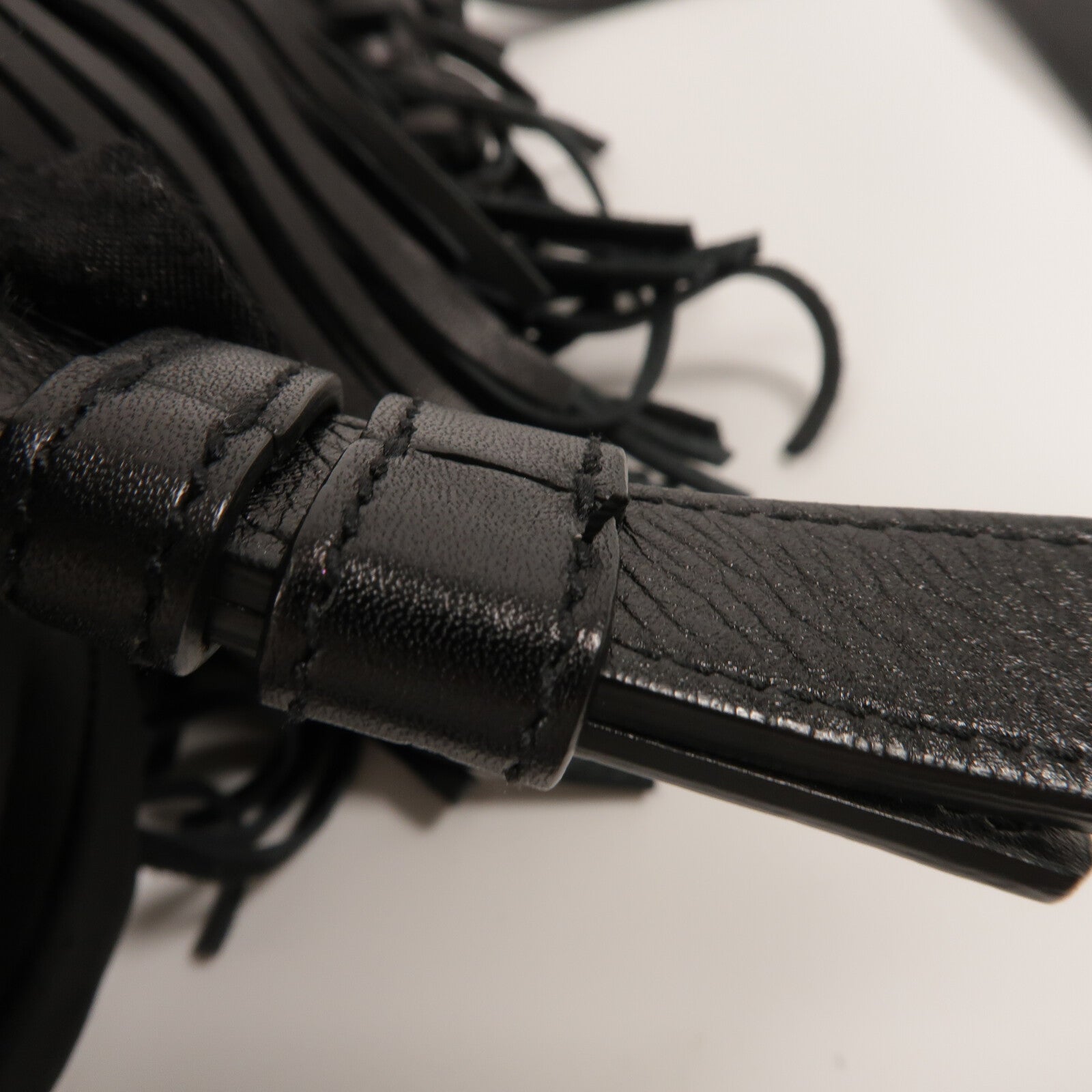 SAINT LAURENT 牛皮皮革Emmandle Fringed Bag手挽肩背兩用袋