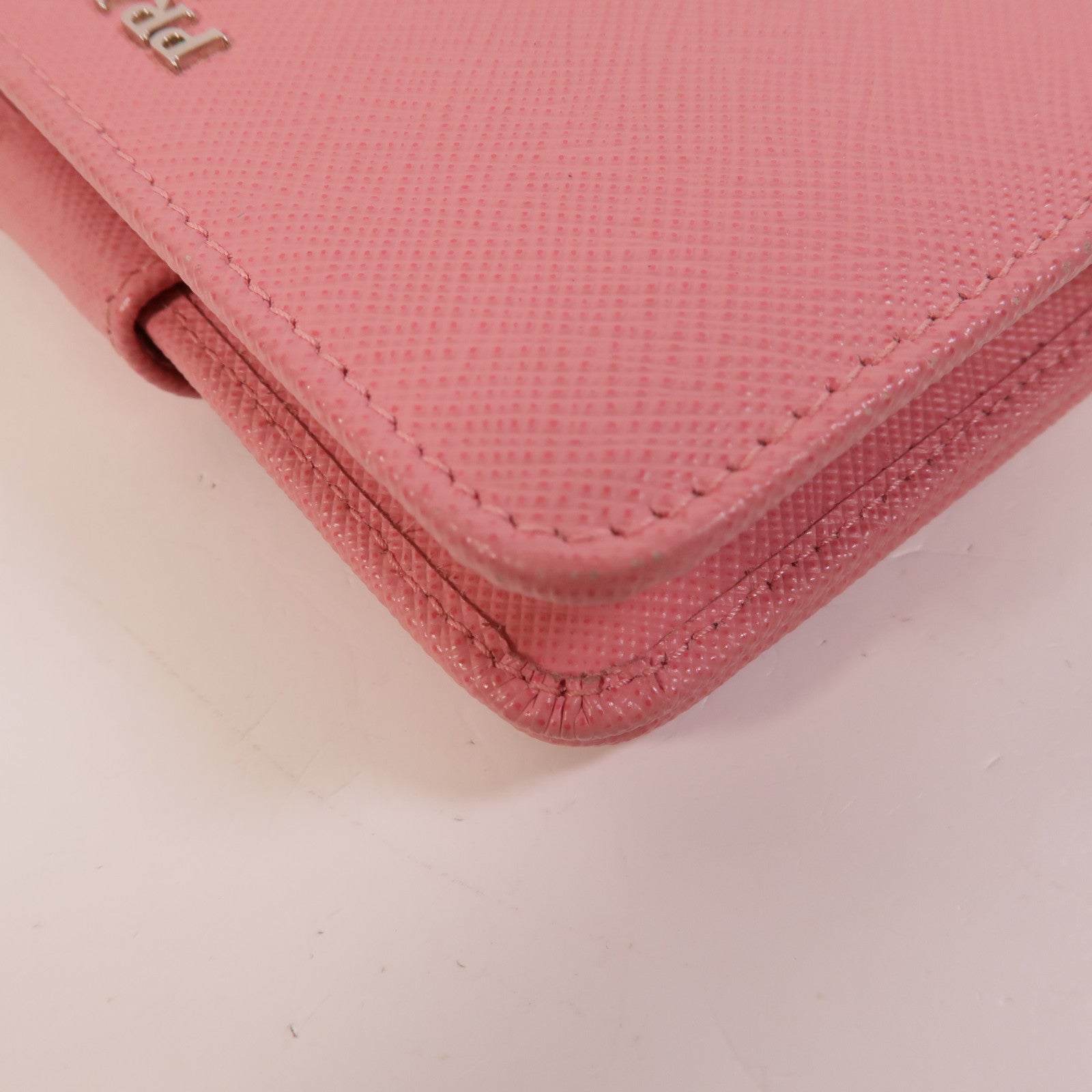 PRADA 牛皮皮革Bi-fold L-Shaped Zipper Wallet錢包