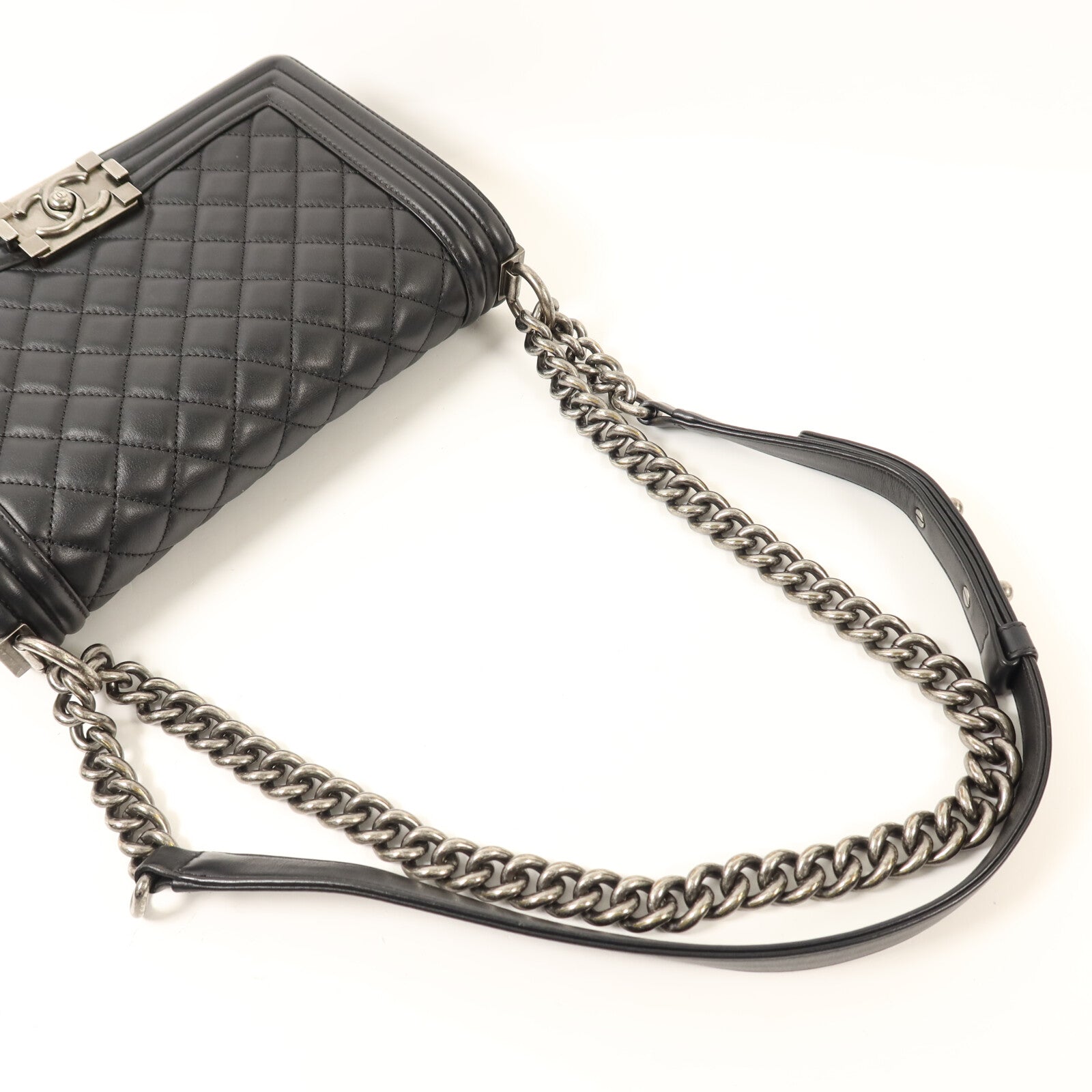 CHANEL 羊皮皮革Boy 25銀扣鏈帶肩背袋
