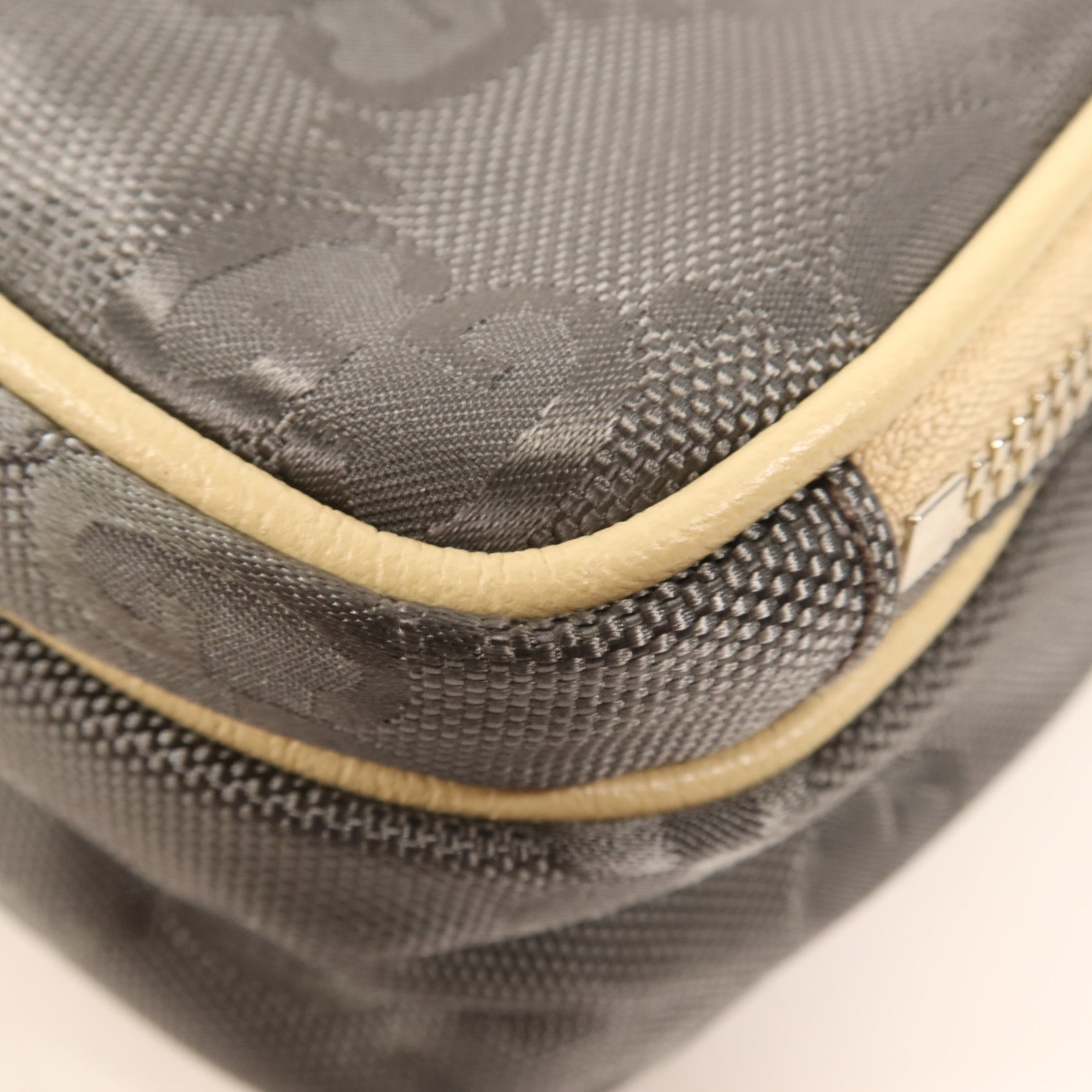 GUCCI 尼龍Shoulder Bag銀扣手挽肩背兩用袋