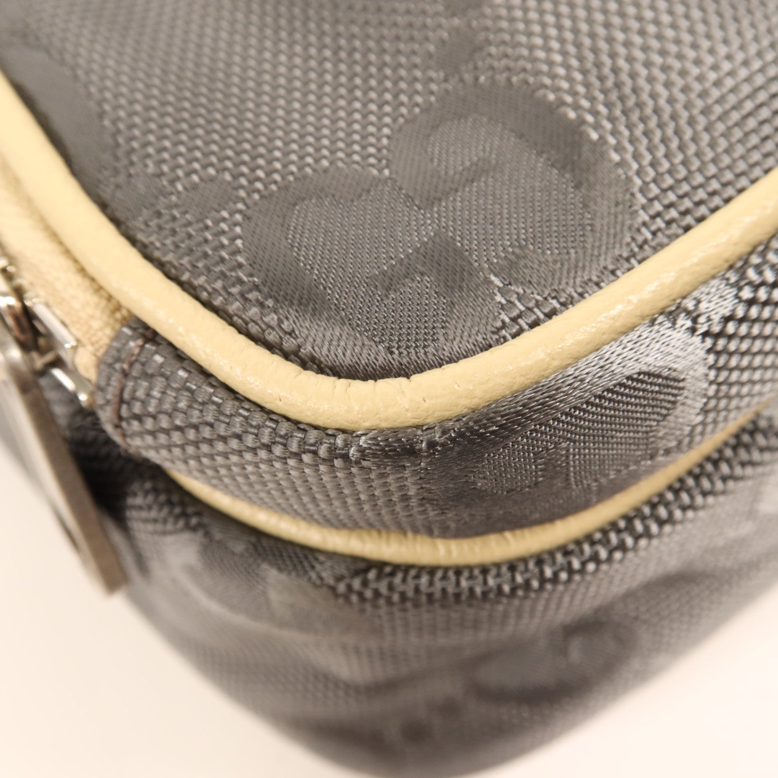 GUCCI 尼龍Shoulder Bag銀扣手挽肩背兩用袋