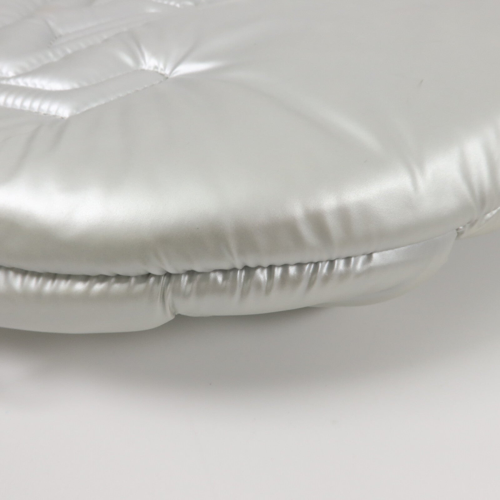 LOUIS VUITTON Monogram Silver Pillow Maxi Bum腰包