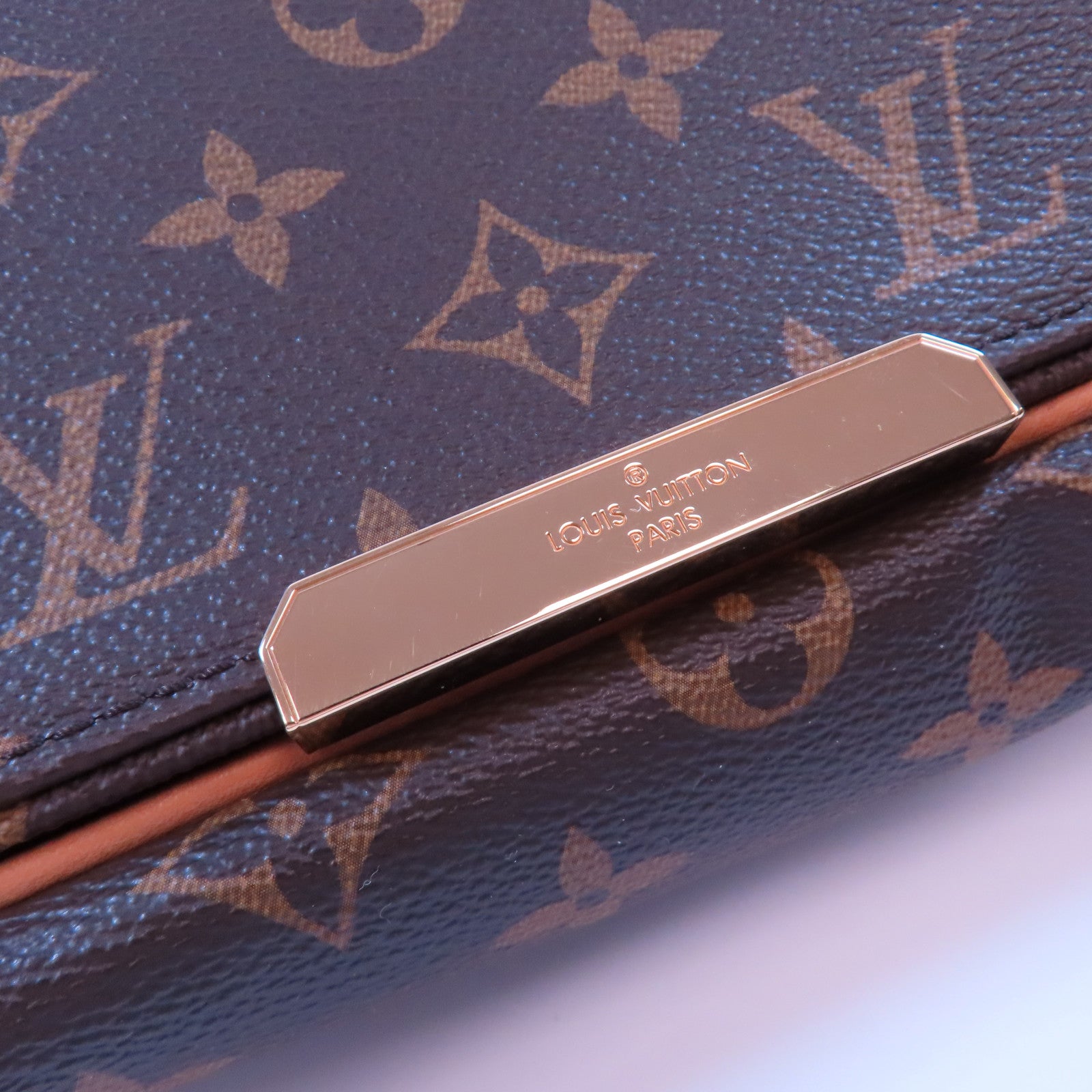 LOUIS VUITTON Monogram Valmy MM金扣肩背袋啡色