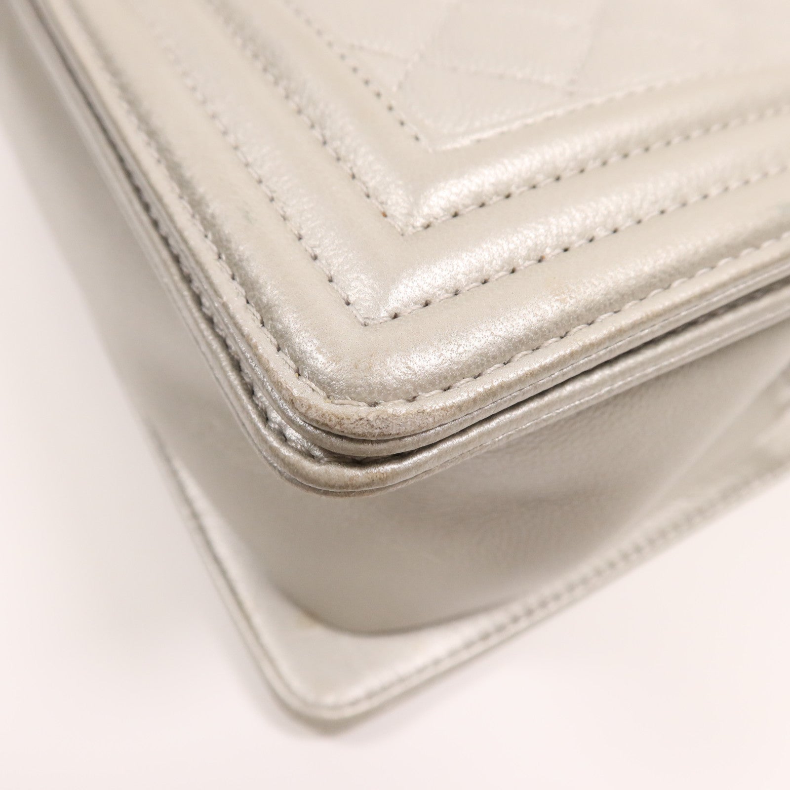 CHANEL 牛皮皮革Boy 25銀扣鏈帶肩背袋