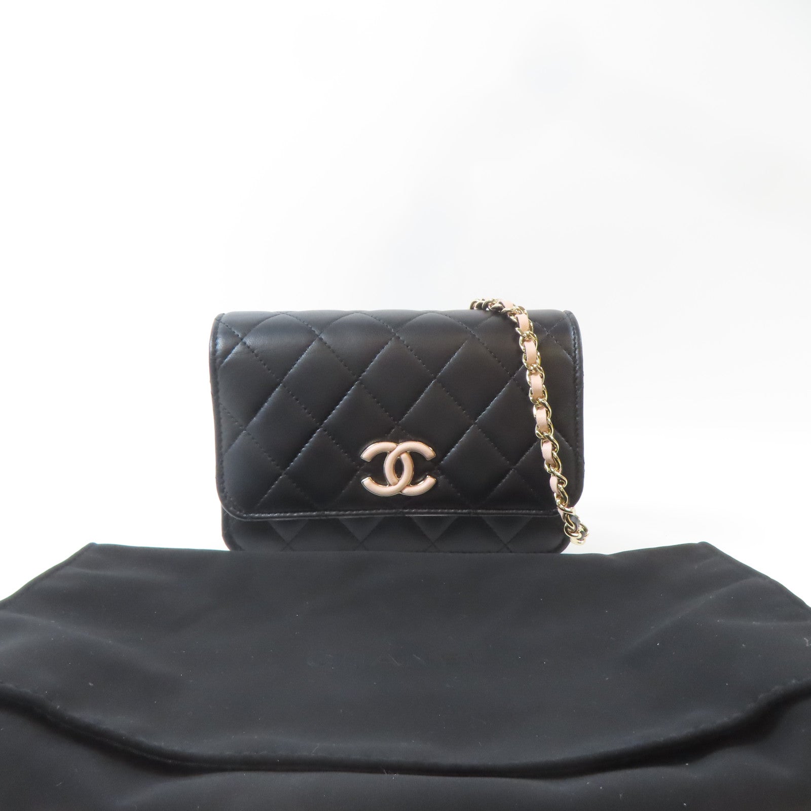 CHANEL 菱格羊皮皮革Mini Wallet On Chain金扣鏈帶肩背袋黑色/粉紅色