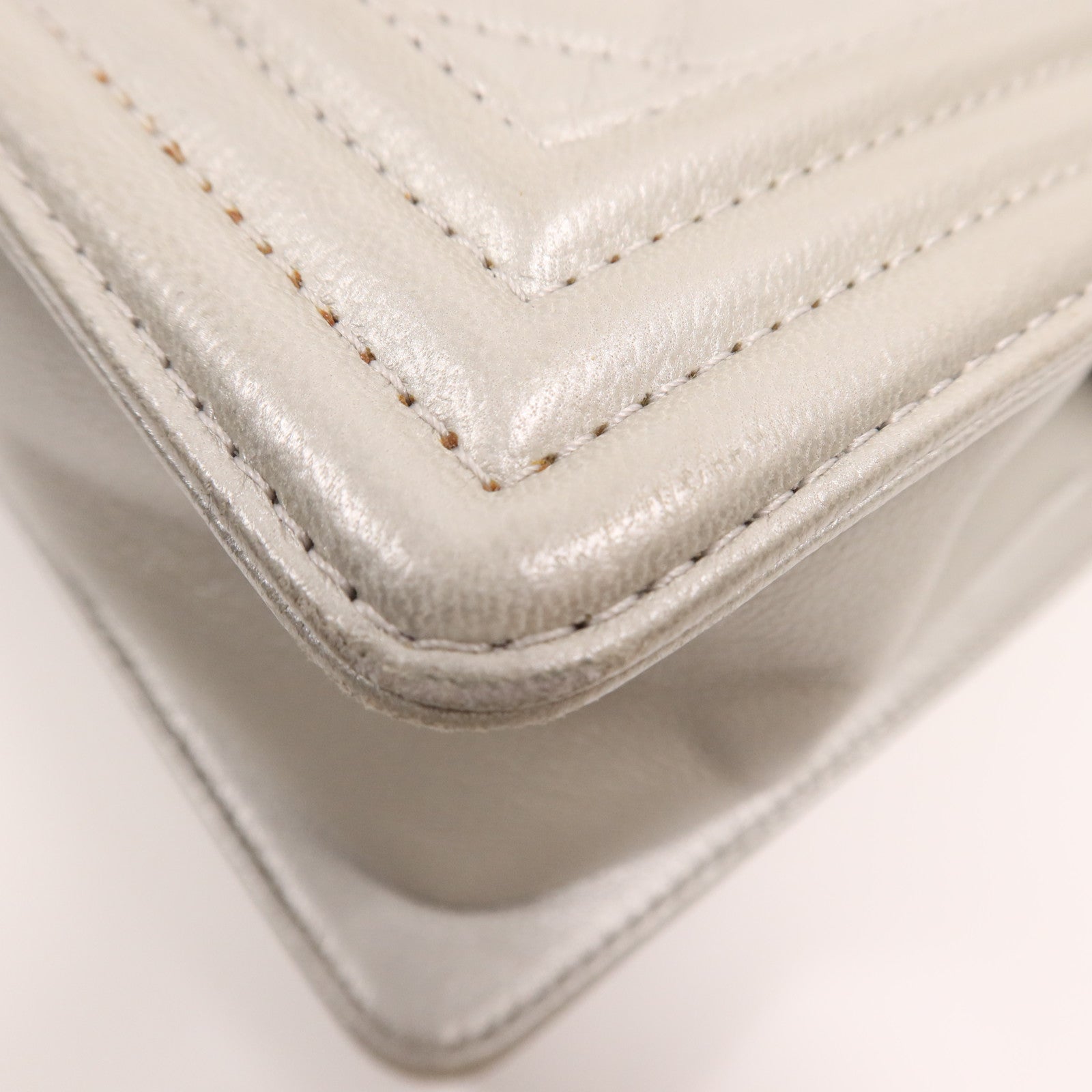 CHANEL 牛皮皮革Boy 25銀扣鏈帶肩背袋