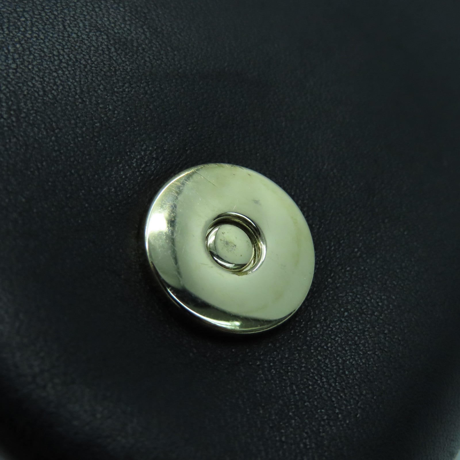 Valentino 【清倉大減價】皮革Chain Shoulder金扣鏈帶肩背袋黑色