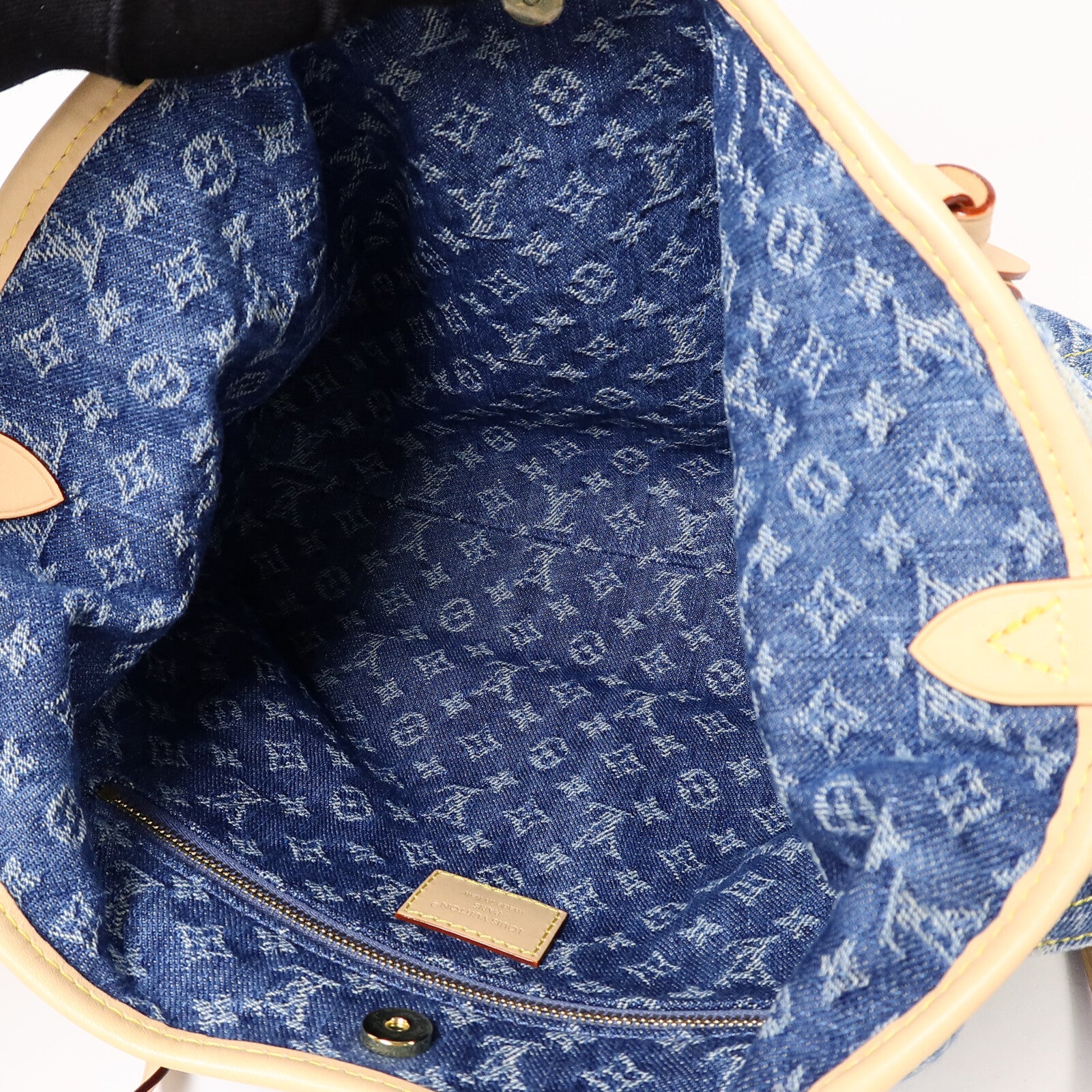 LOUIS VUITTON Monogram Denim Carryall Cargo PM肩背袋