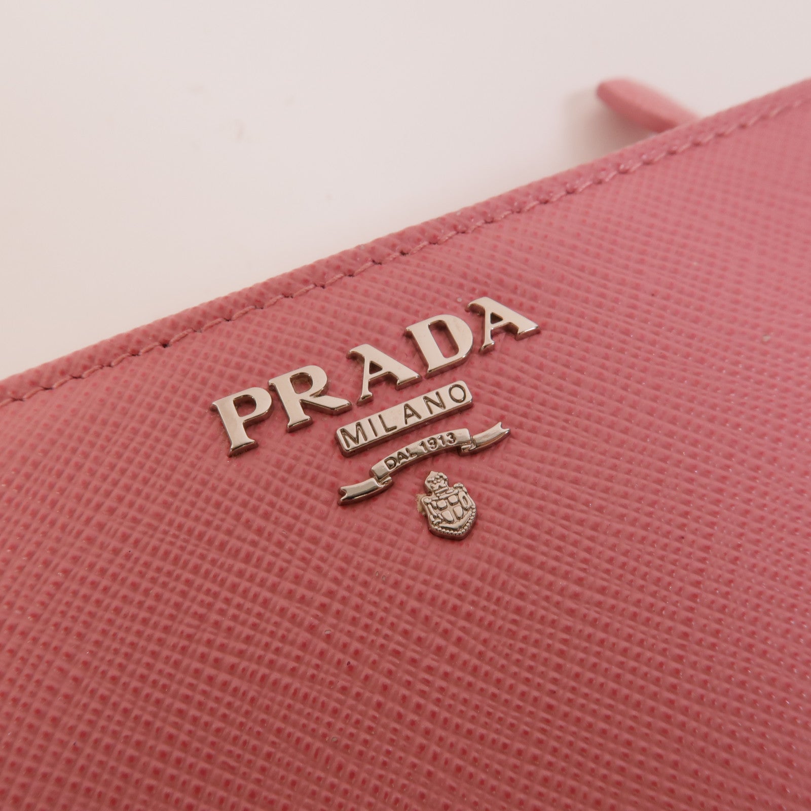 PRADA 牛皮皮革Bi-fold L-Shaped Zipper Wallet錢包