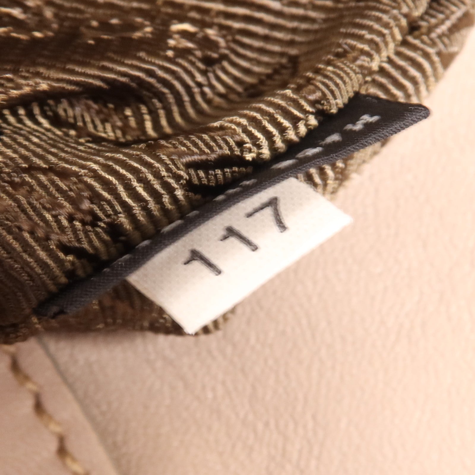 PRADA 牛皮皮革2 Way Shoulder銀扣手挽肩背兩用袋