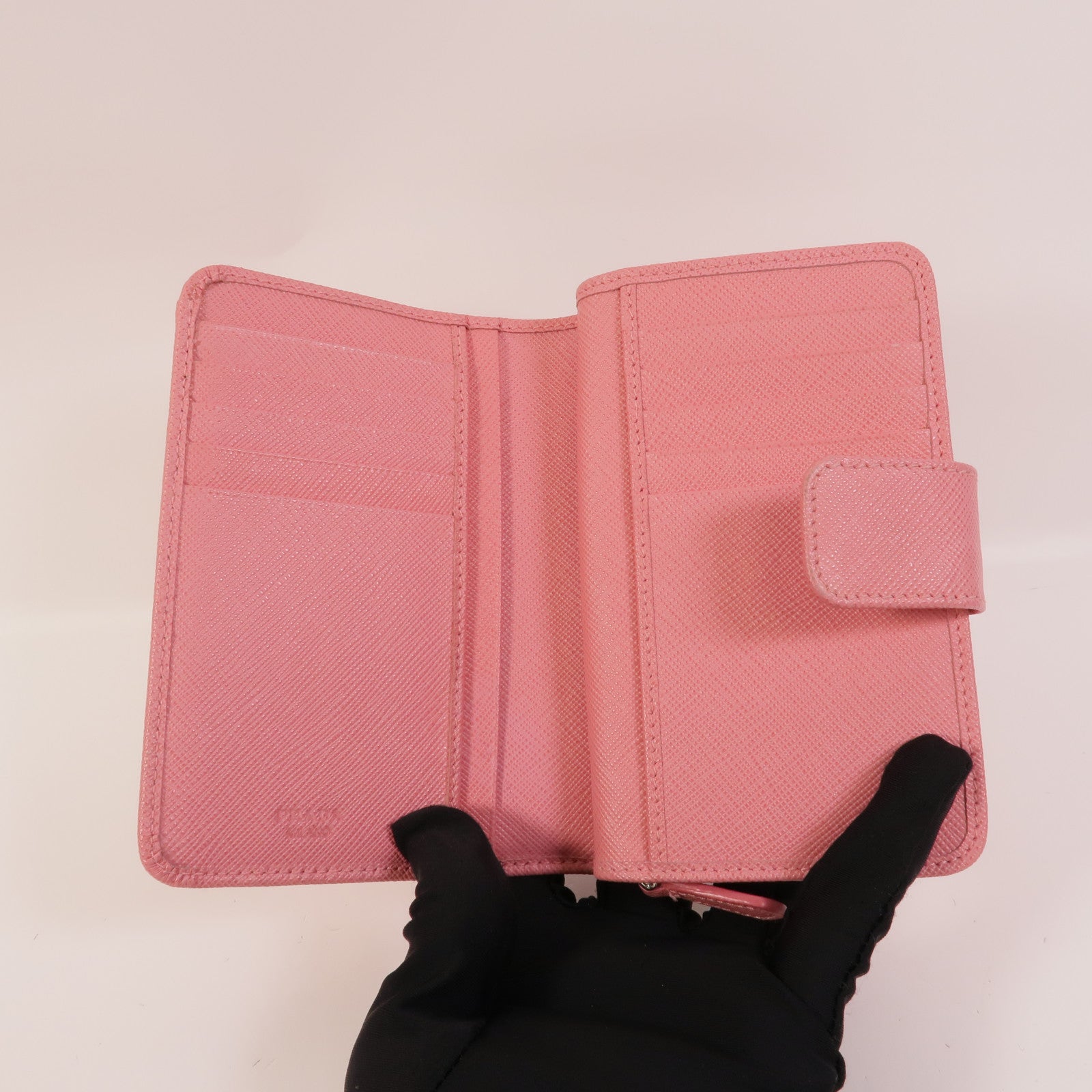 PRADA 牛皮皮革Bi-fold L-Shaped Zipper Wallet錢包
