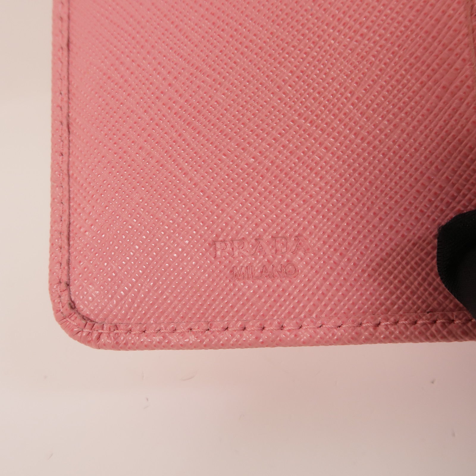 PRADA 牛皮皮革Bi-fold L-Shaped Zipper Wallet錢包