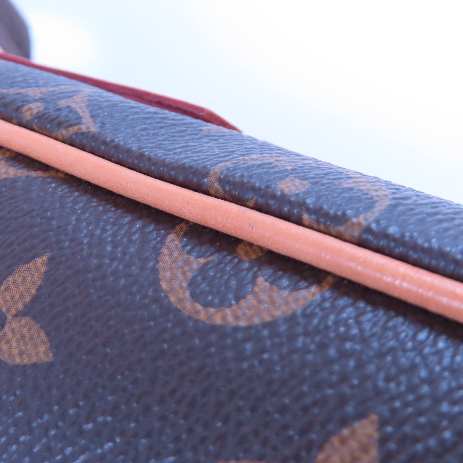 LOUIS VUITTON Monogram Valmy MM金扣肩背袋啡色