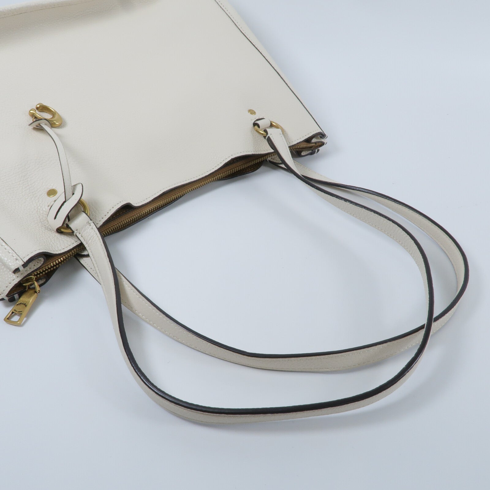 COACH 牛皮皮革Shoulder Bag肩背袋