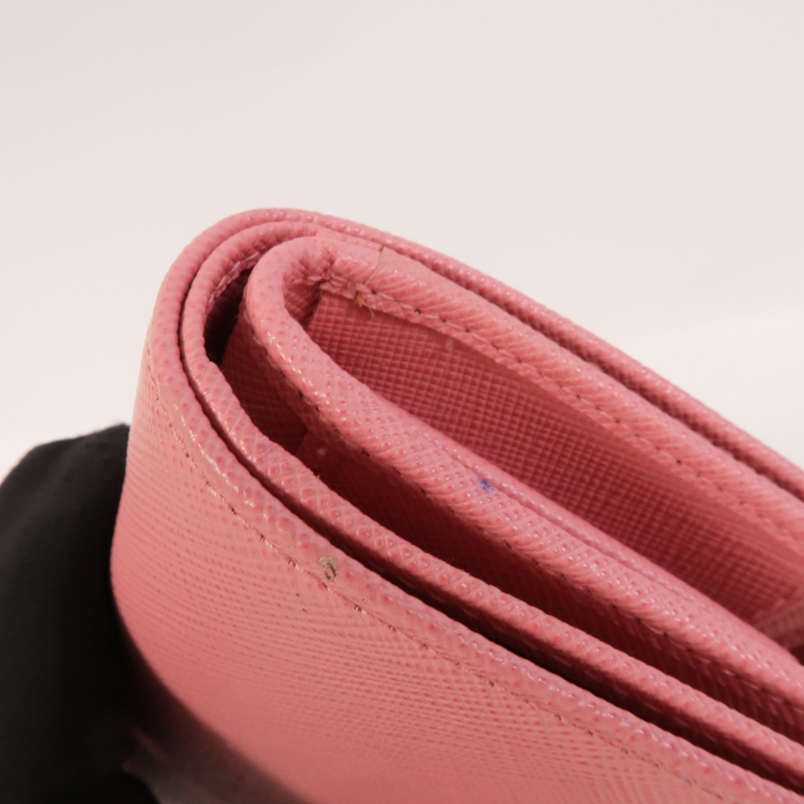 PRADA 牛皮皮革Bi-fold L-Shaped Zipper Wallet錢包