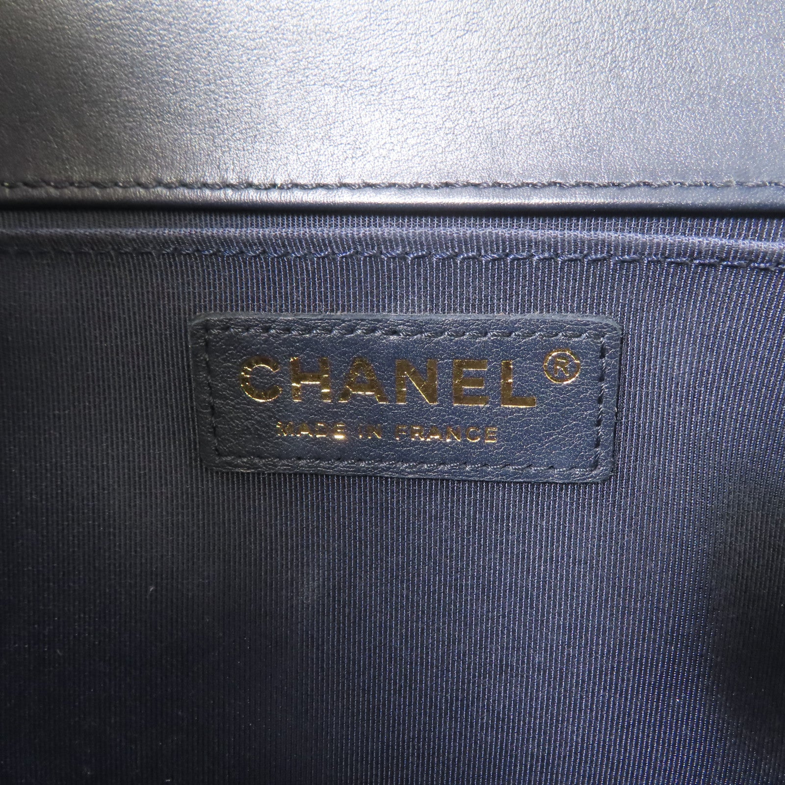 CHANEL 羊皮皮革Boy 25金扣鏈帶肩背袋深藍色