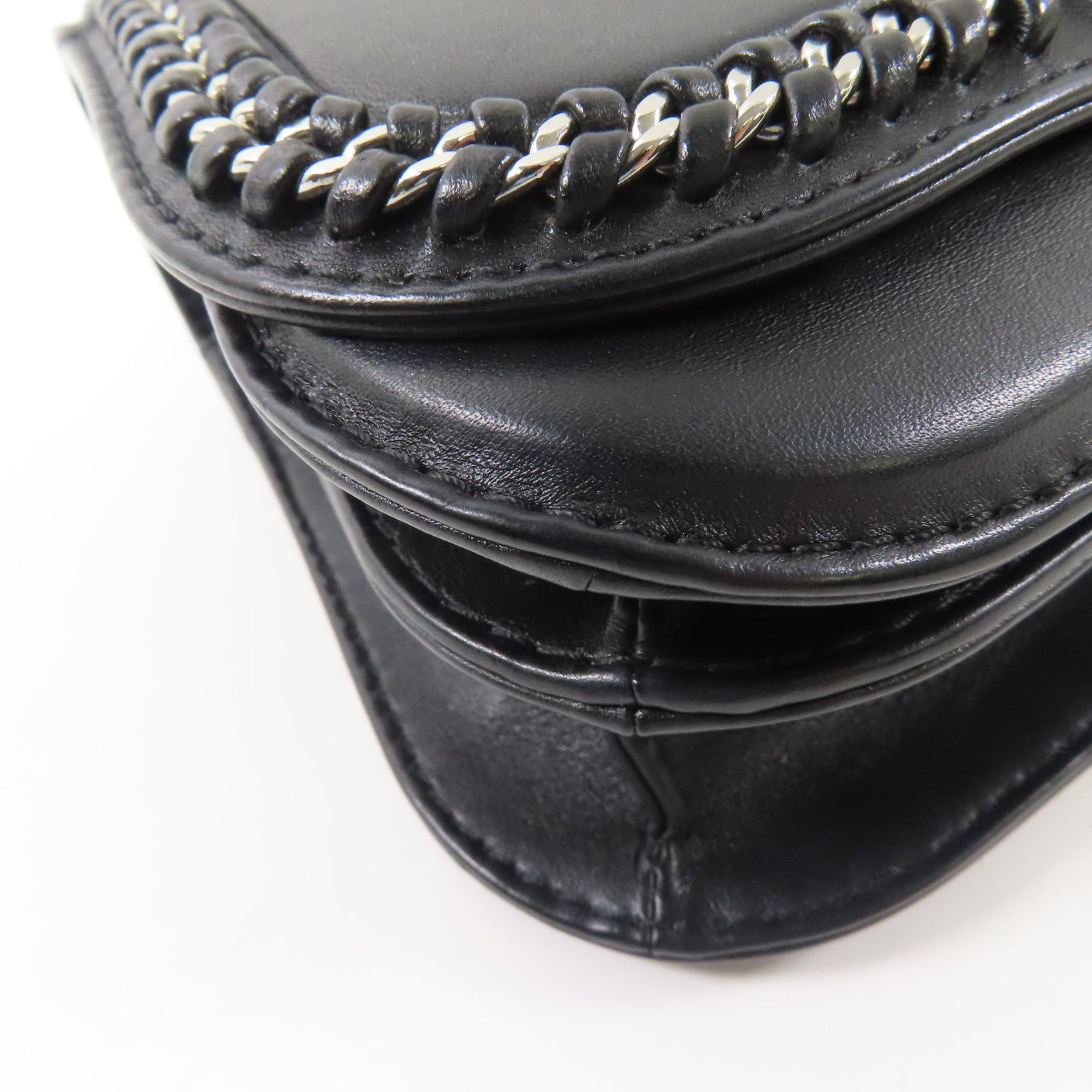 CHANEL 羊皮皮革Chain Shoulder銀扣鏈帶肩背袋