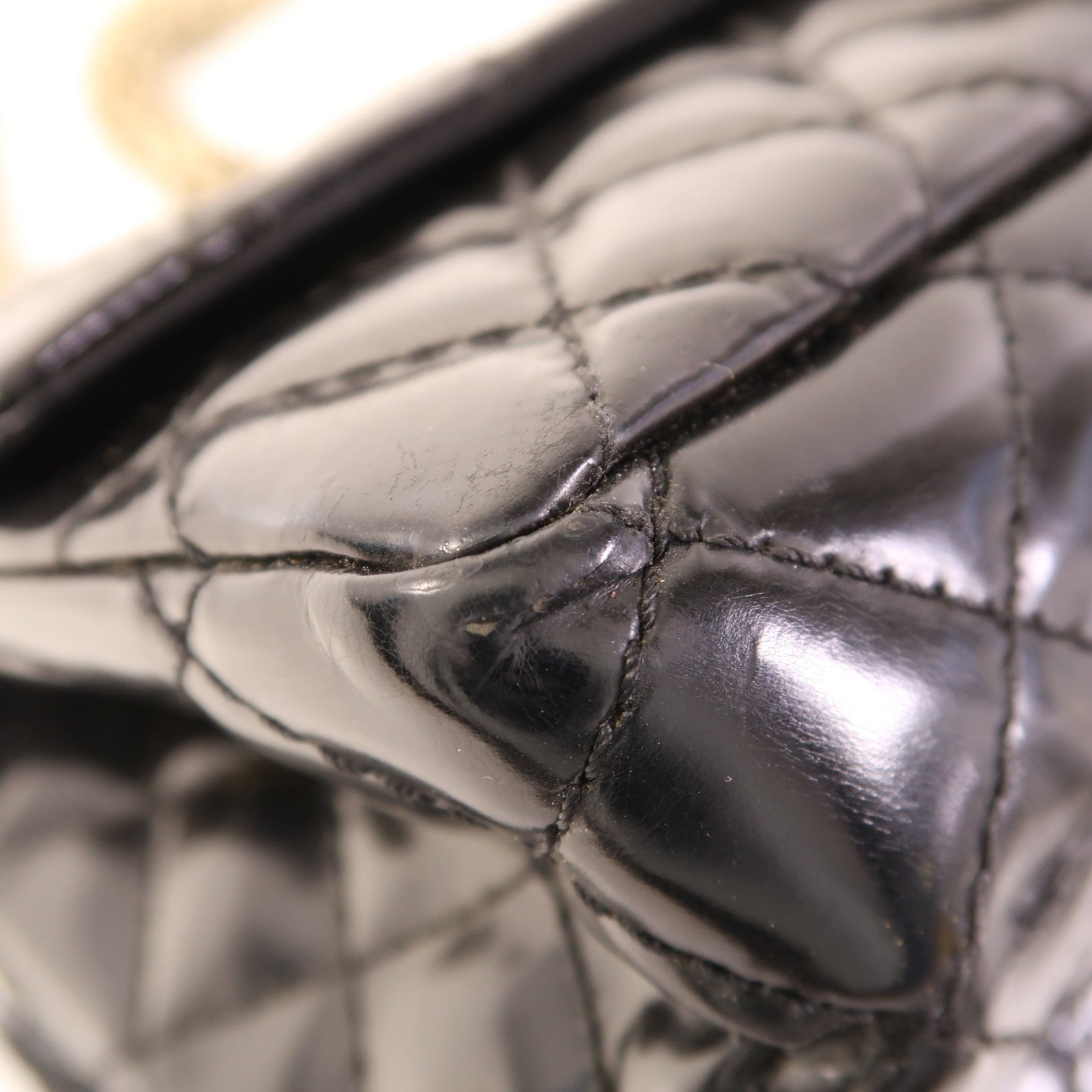 CHANEL 漆皮皮革2.55 Chain Shoulder金扣鏈帶肩背袋