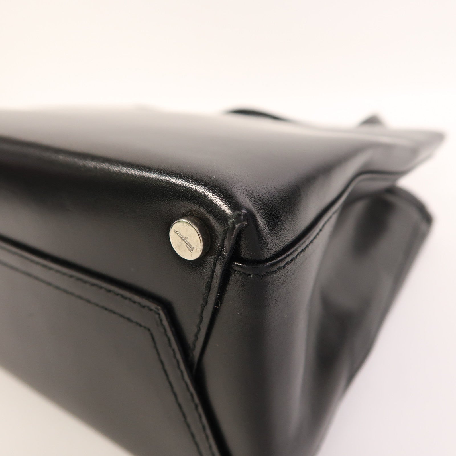 Salvatore Ferragamo 牛皮皮革2 Way Shoulder銀扣手挽肩背兩用袋