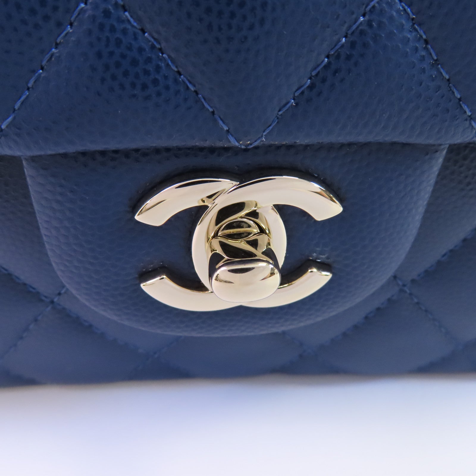 CHANEL 牛皮皮革Classic 23金扣鏈帶肩背袋
