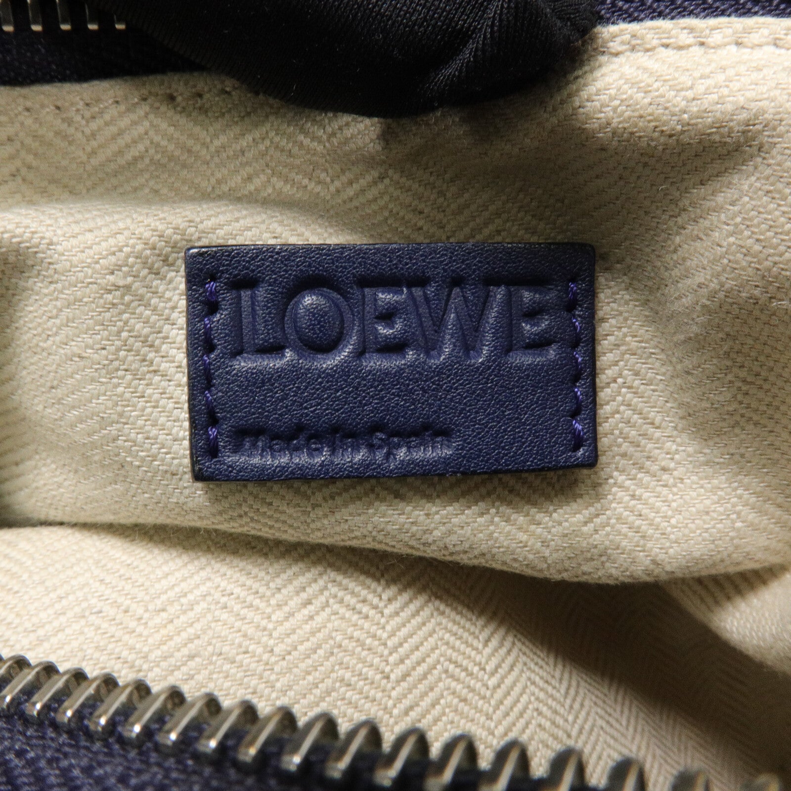 LOEWE 牛皮皮革Puzzle Medium手挽肩背兩用袋