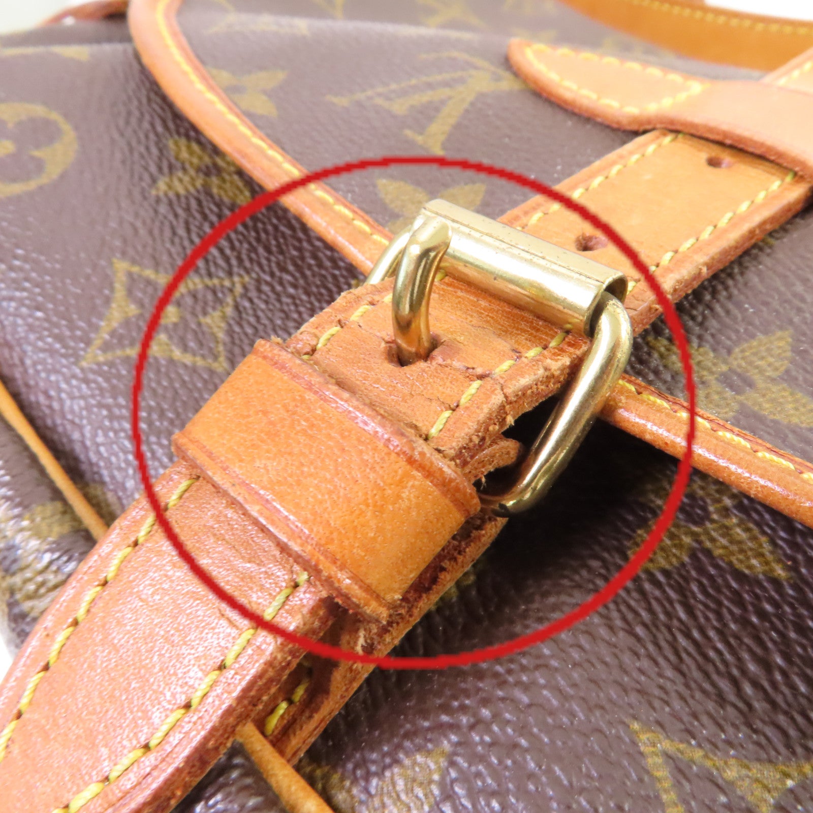 LOUIS VUITTON Monogram Saumur 30 Shoulder Bag金扣肩背袋啡色