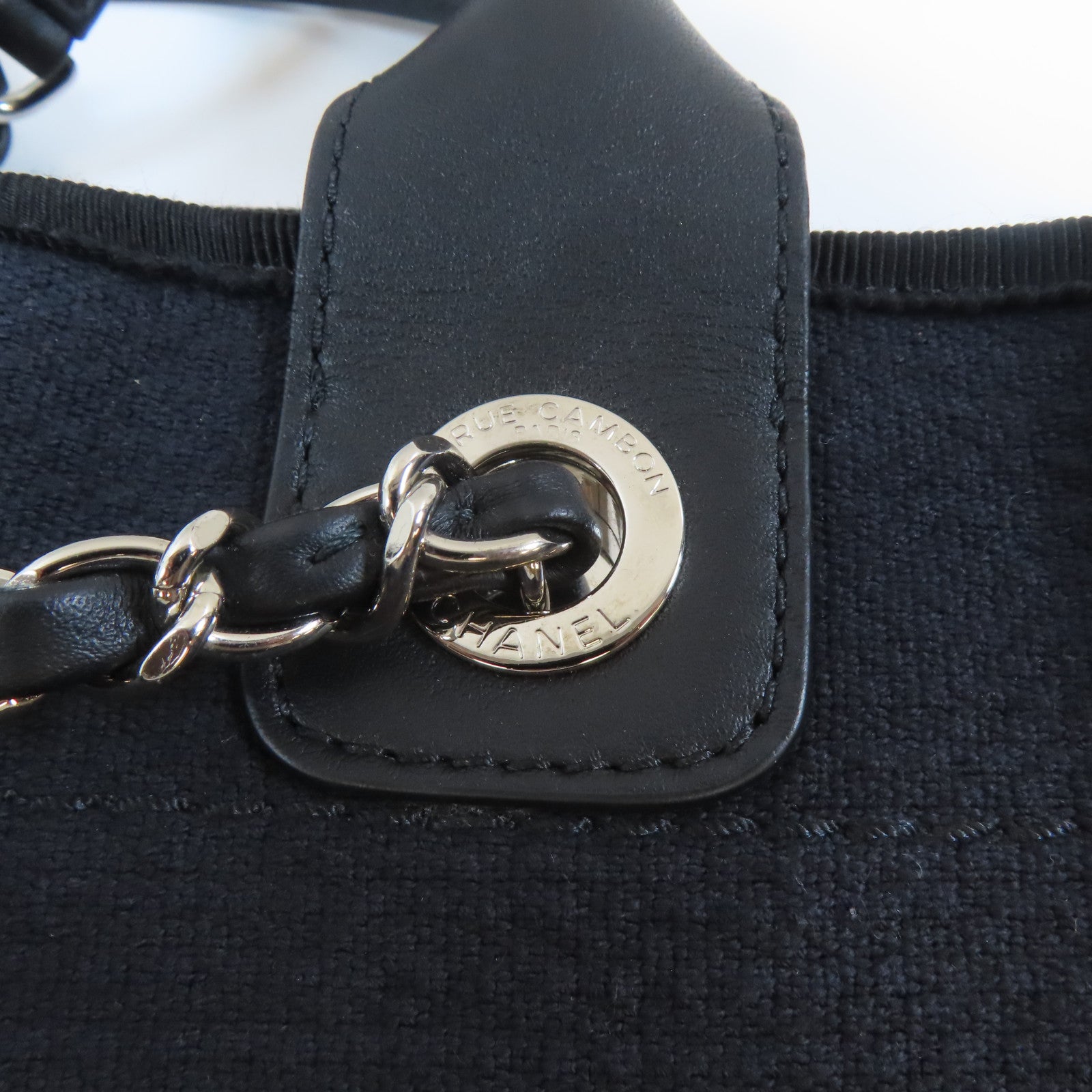 CHANEL 帆布Deauville Tote Medium銀扣手挽肩背兩用袋黑色